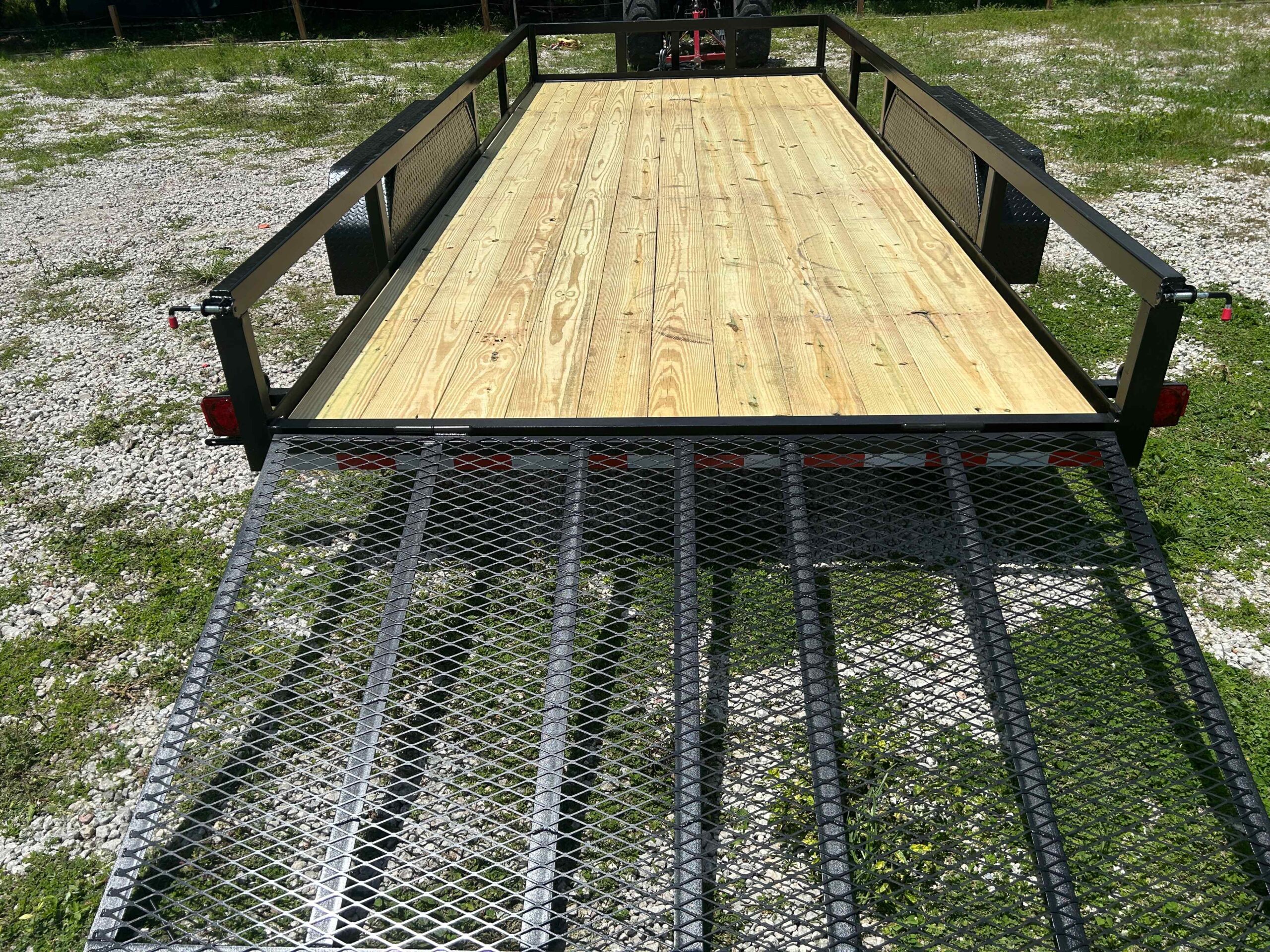 New 7×18 WORLDWIDE TRAILER Utility Trailer