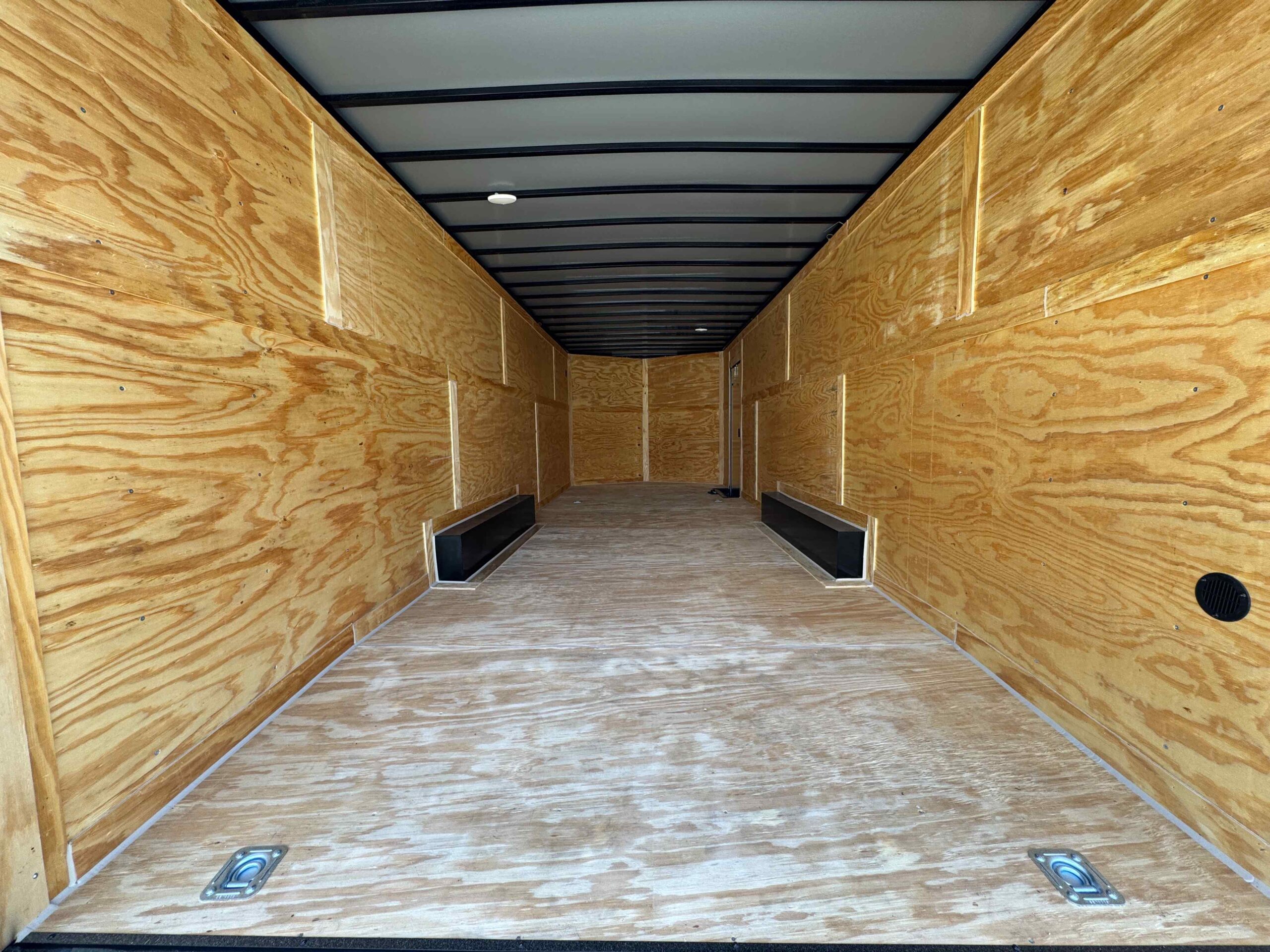 New 8.5×24 CYNERGY CARGO Enclosed Trailer