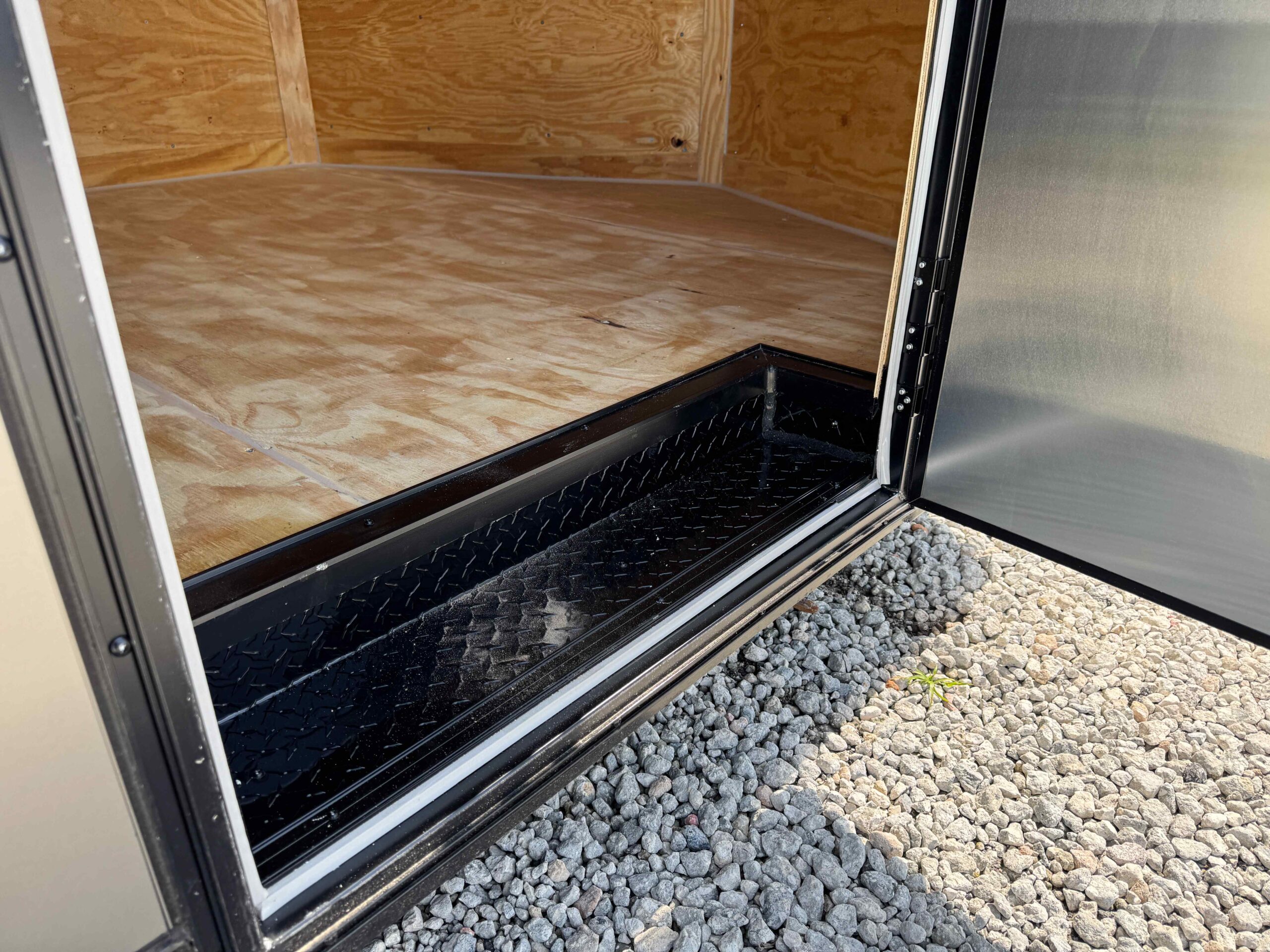 New 8.5×24 CYNERGY CARGO Enclosed Trailer