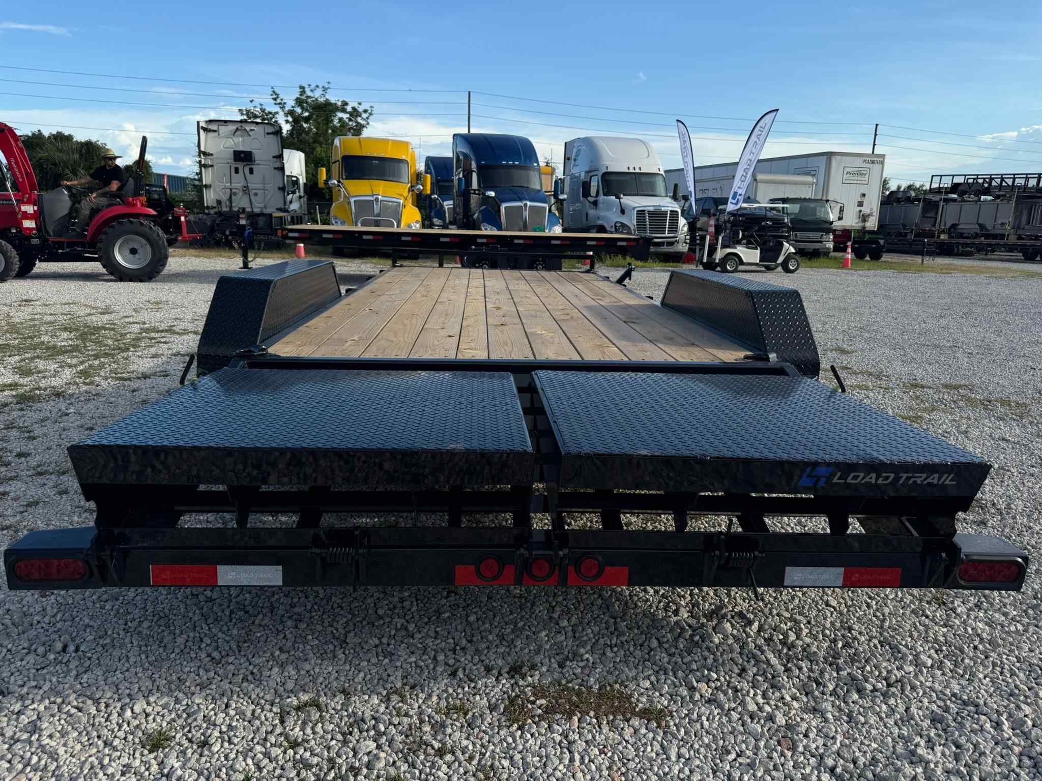 New 7×20 LOAD TRAIL Equipment Trailer