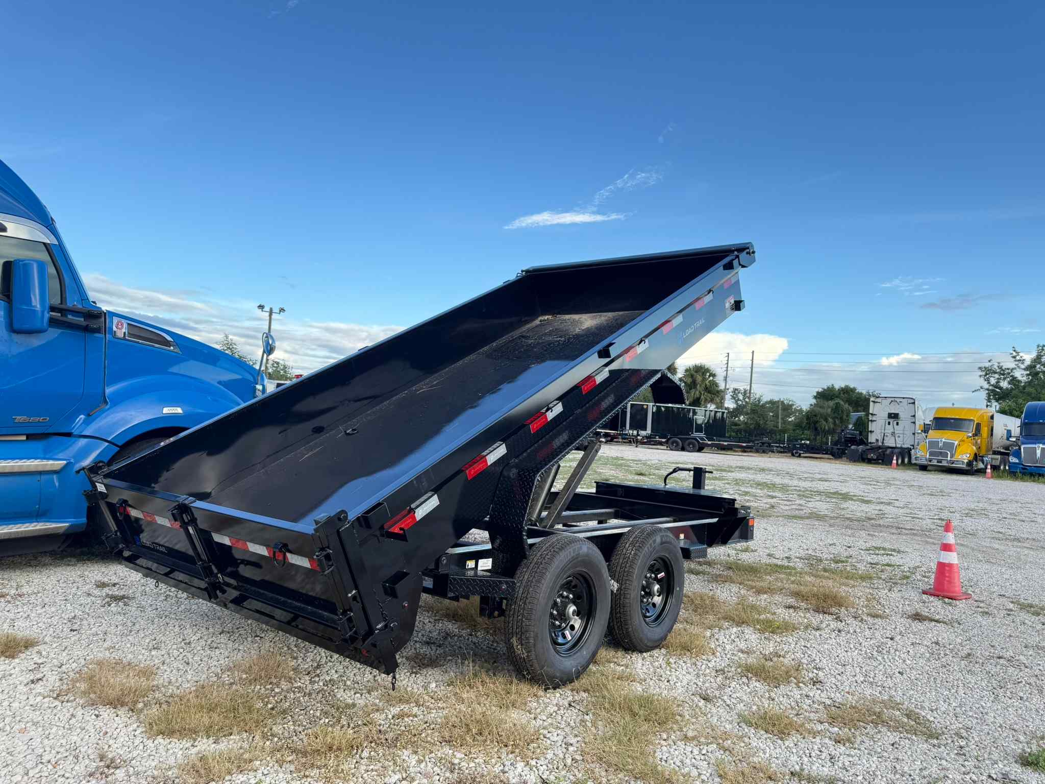 New 7×14 LOAD TRAIL Dump Trailer