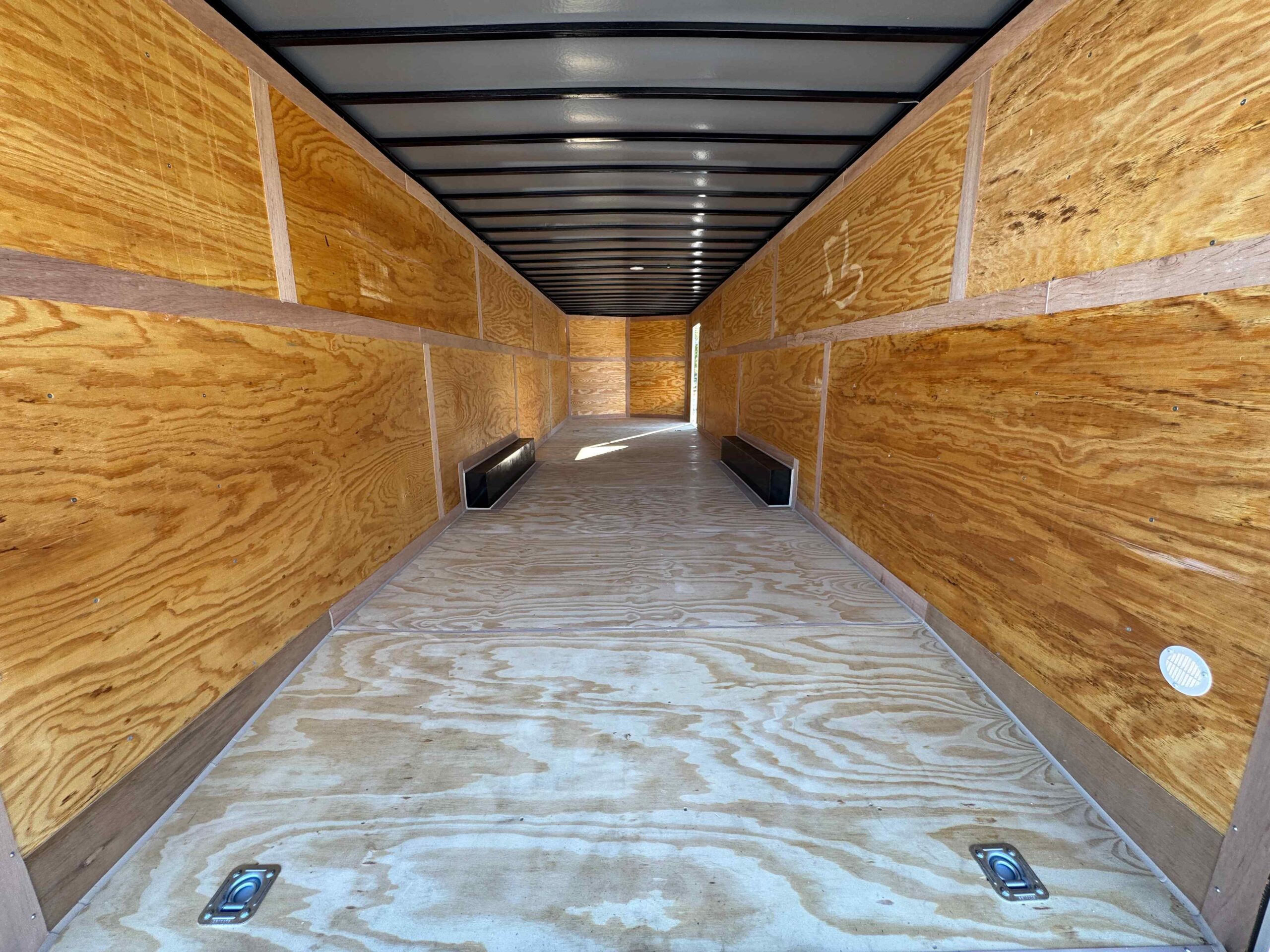New 8.5×32 CYNERGY CARGO Enclosed Trailer