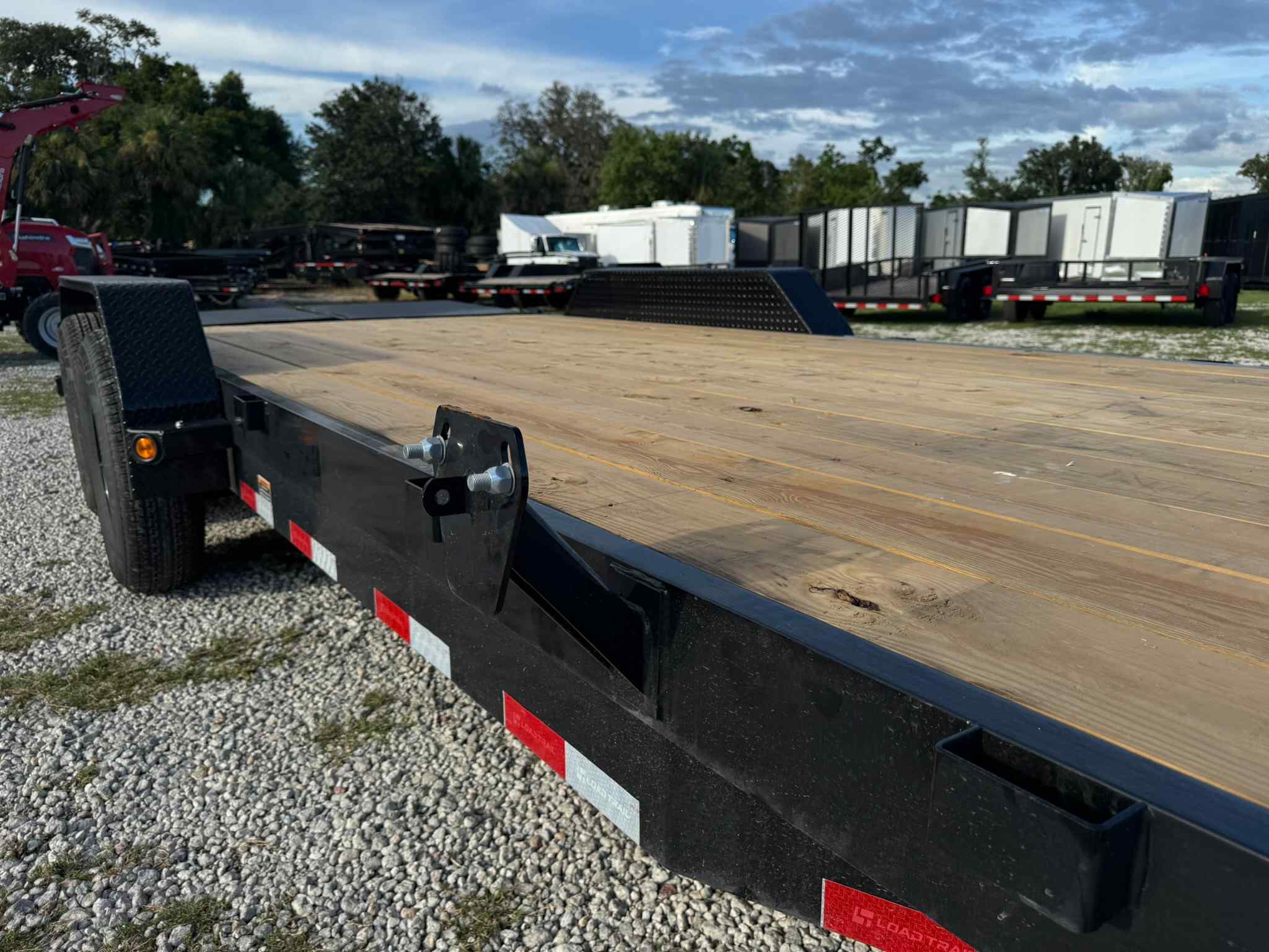 New 7×20 LOAD TRAIL Equipment Trailer