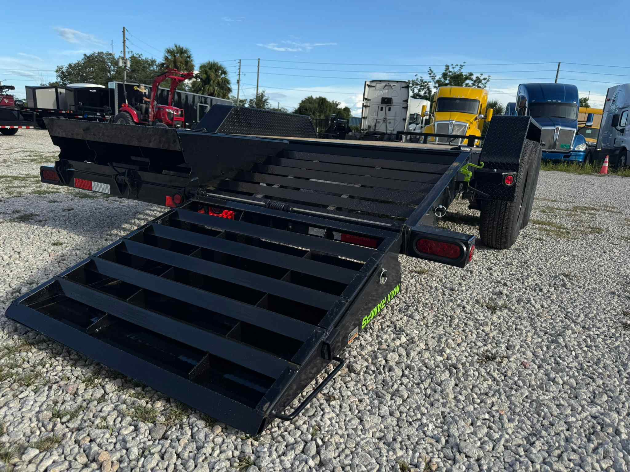 New 7×20 LOAD TRAIL Equipment Trailer