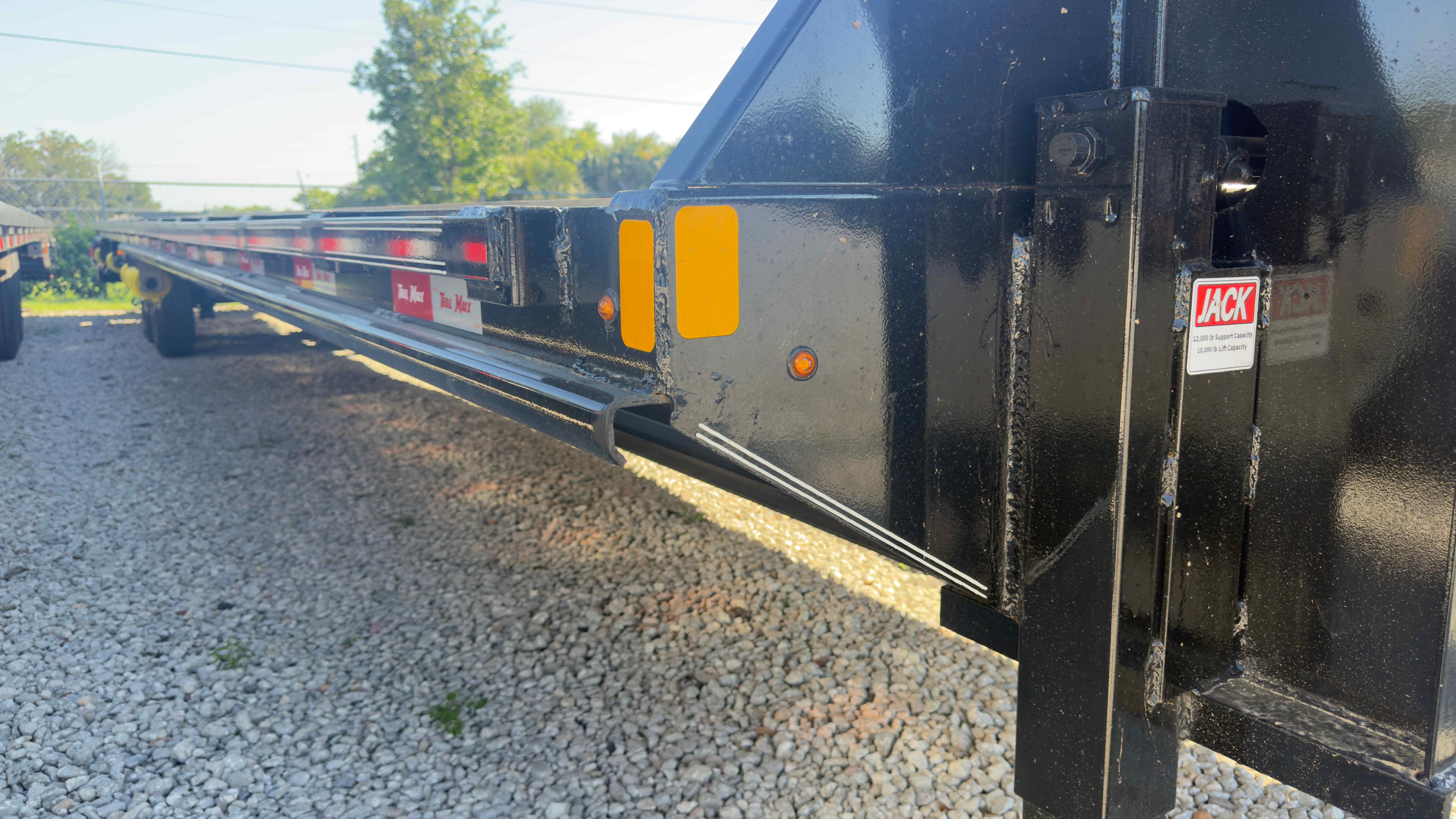 New 8.5×40 TRAILMAXX Flatbed Trailer