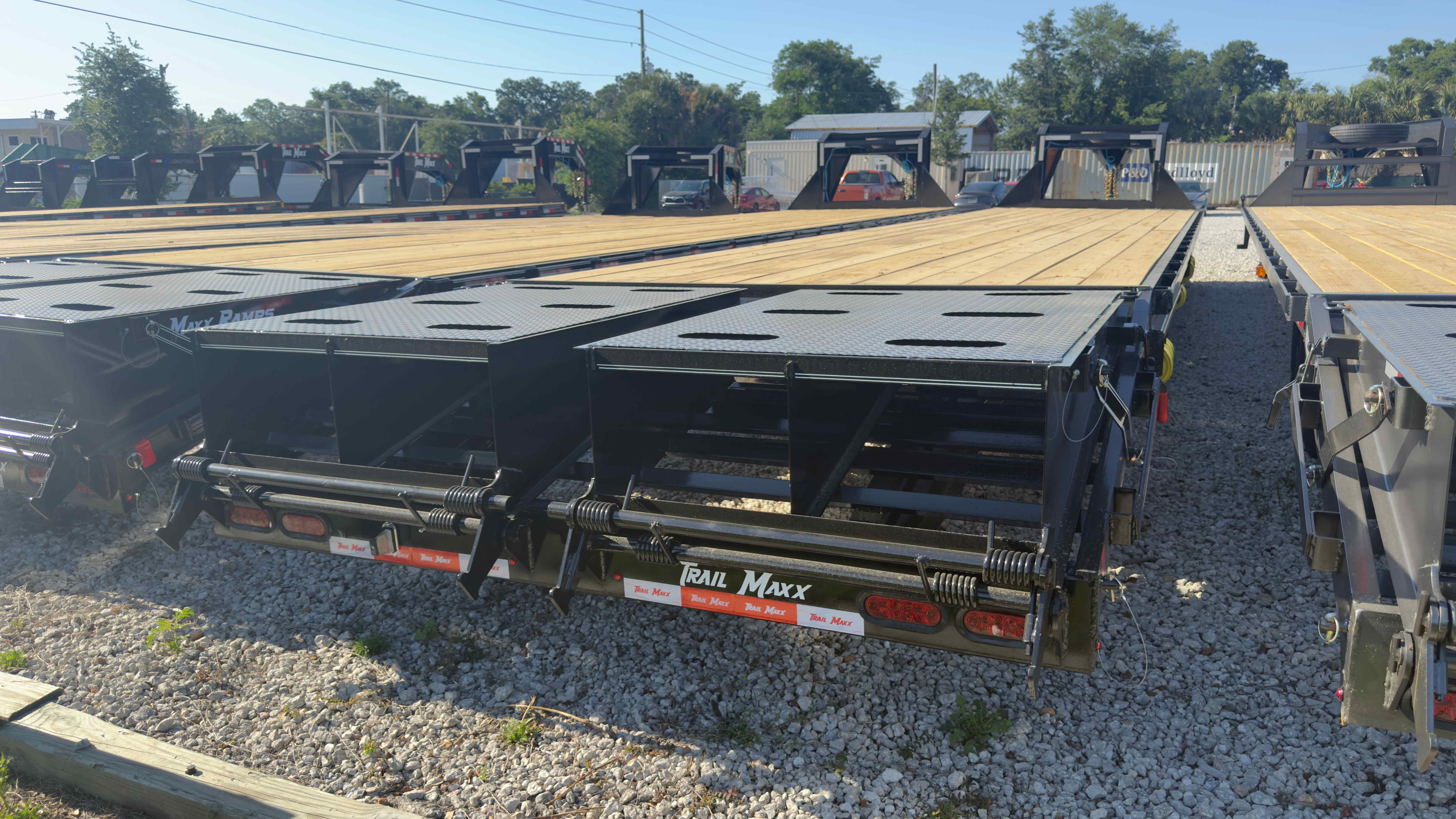 New 8.5×40 TRAILMAXX Flatbed Trailer