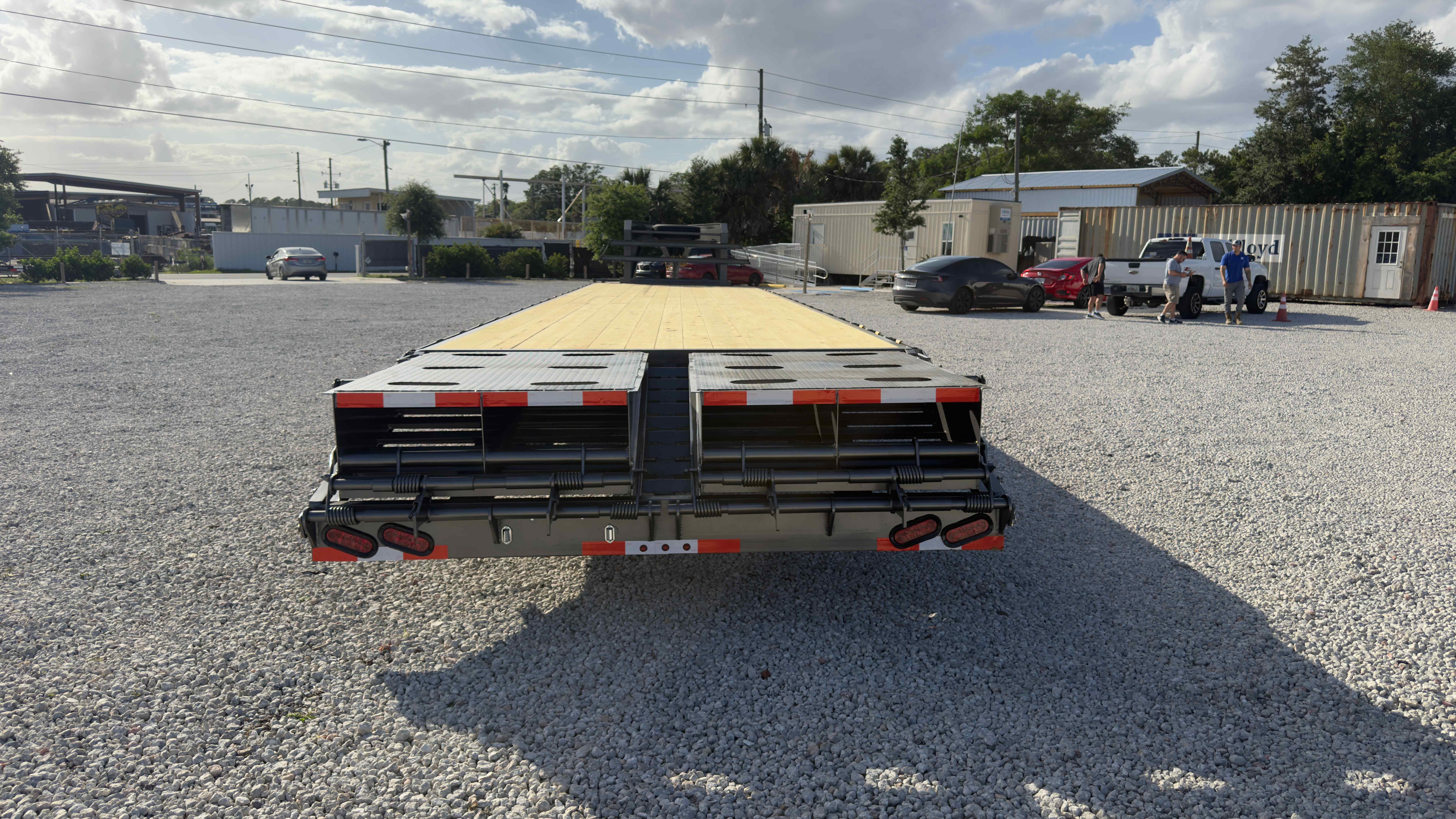New 8.5×40 Triple R Trailers Flatbed Trailer