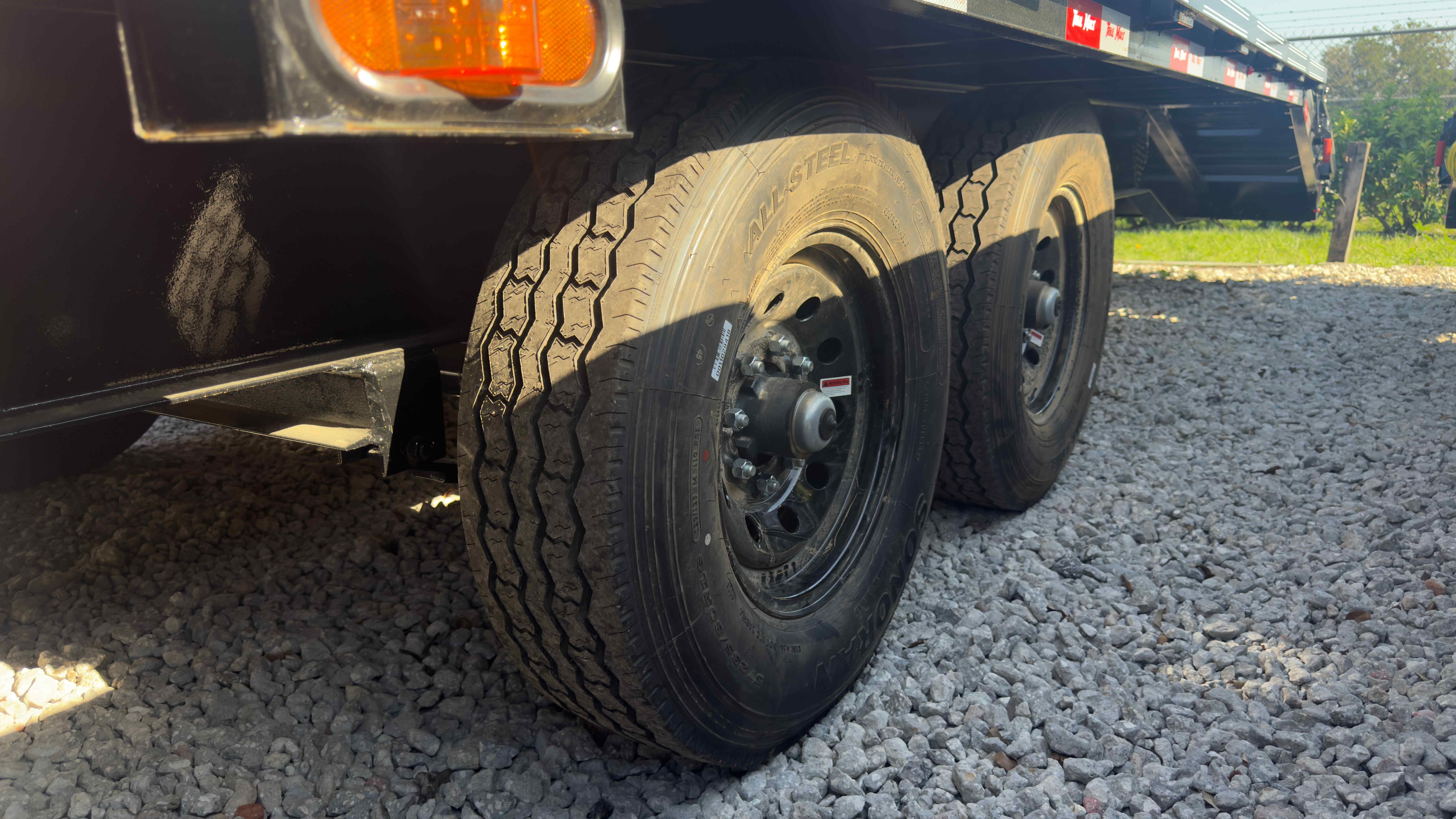 New 8.5×40 TRAILMAXX Flatbed Trailer