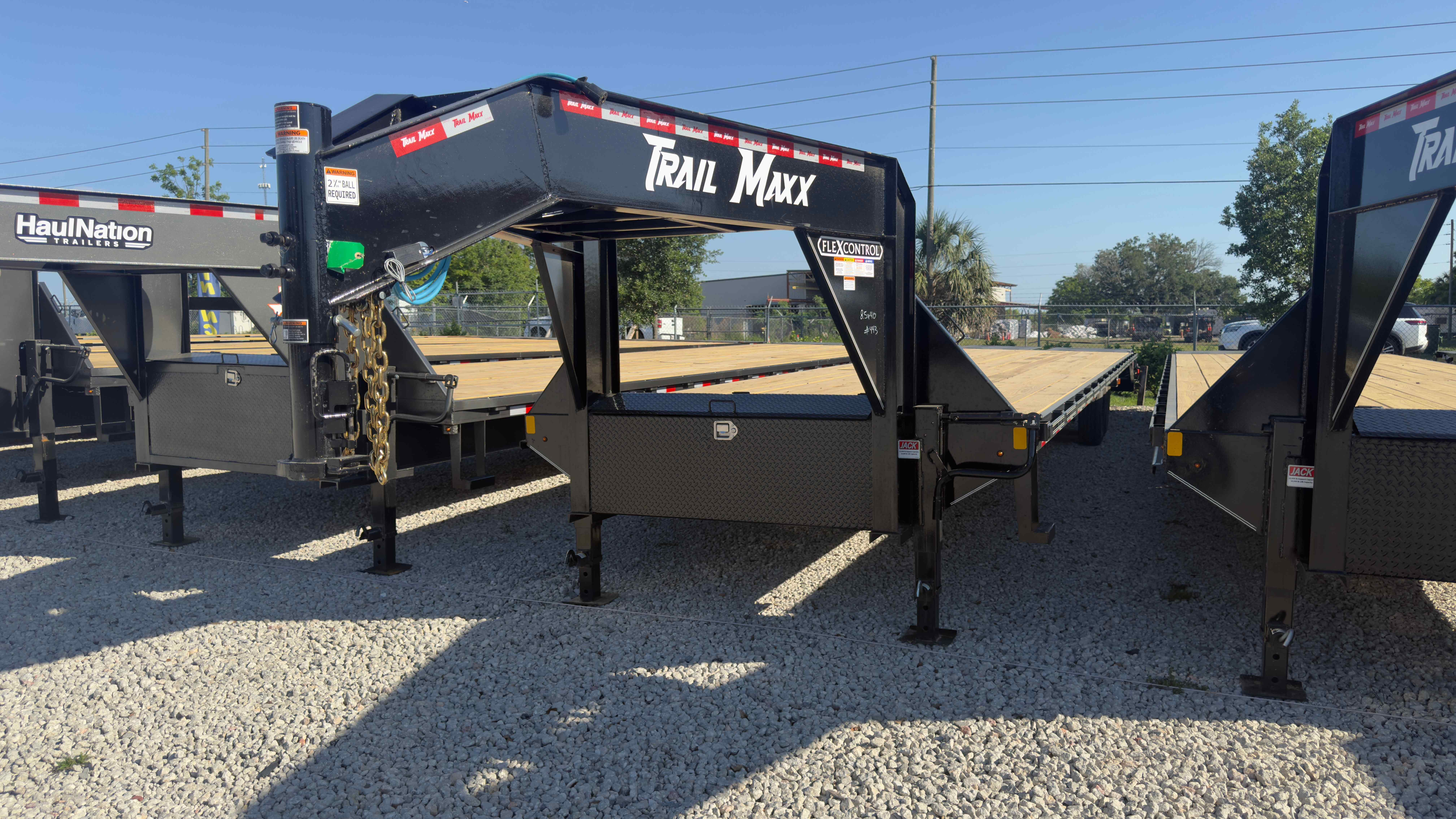 New 8.5×40 TRAILMAXX Flatbed Trailer