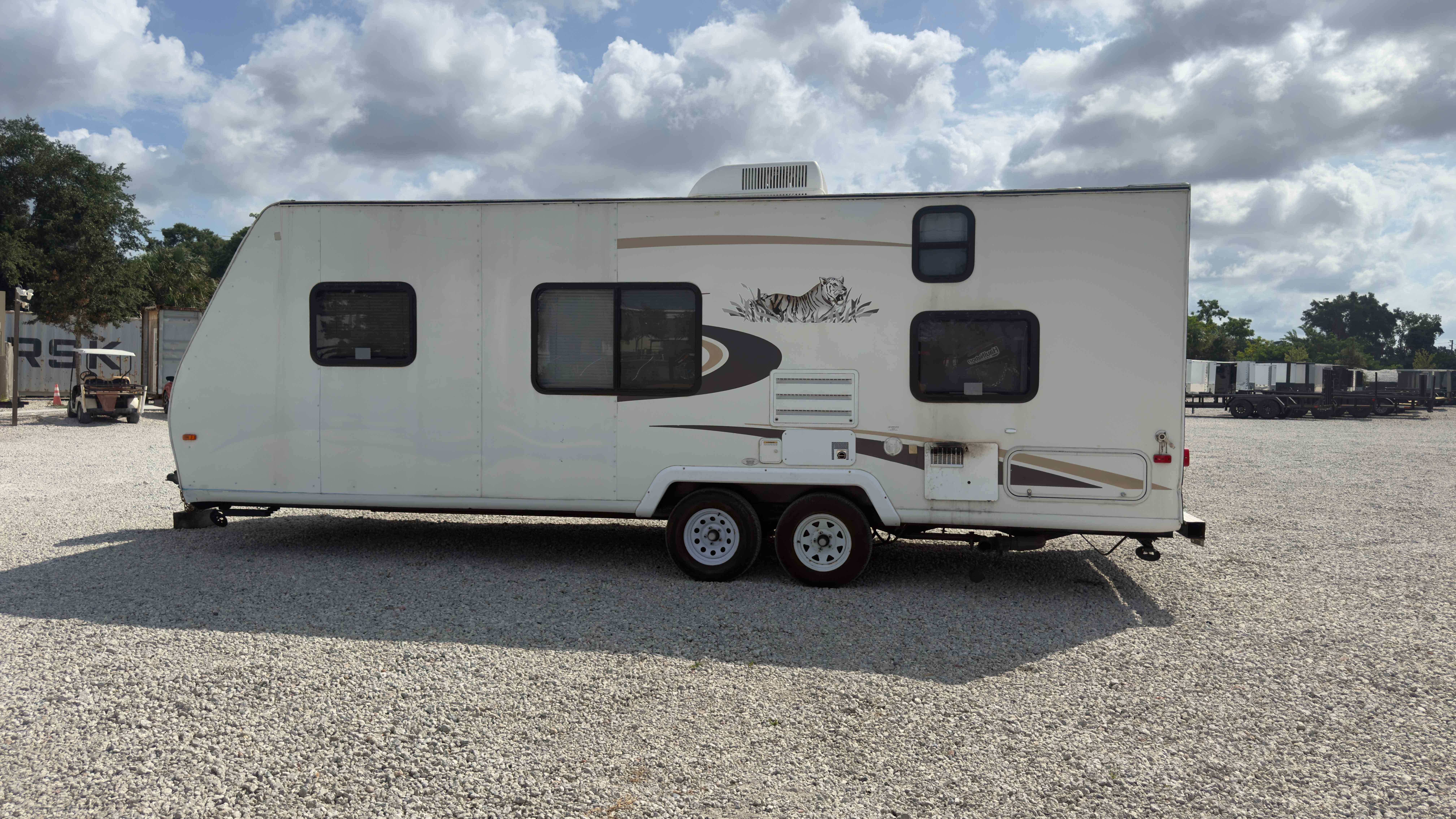 Used 8.5×24 PRWU Enclosed Trailer