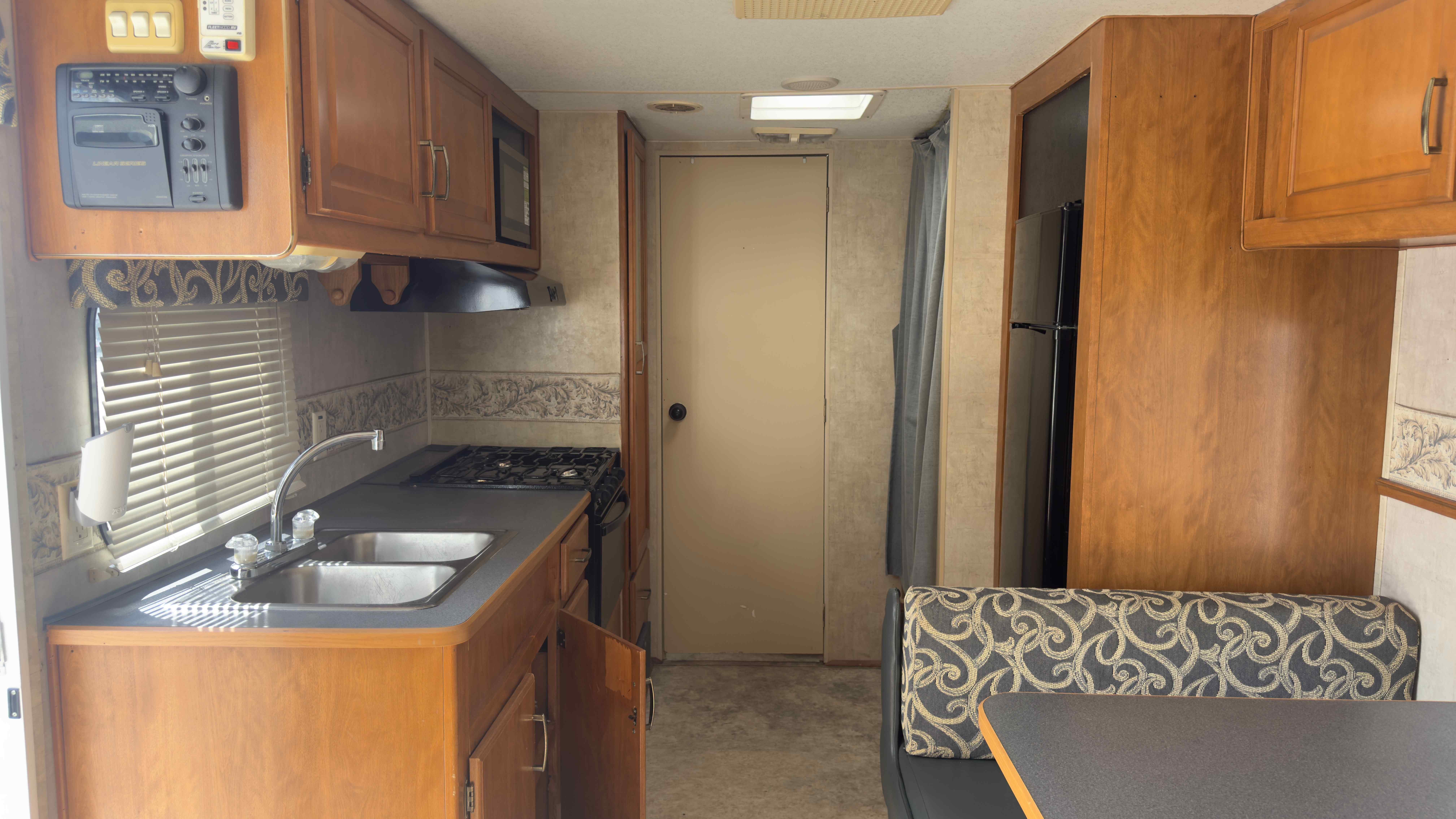 Used 8.5×24 PRWU Enclosed Trailer