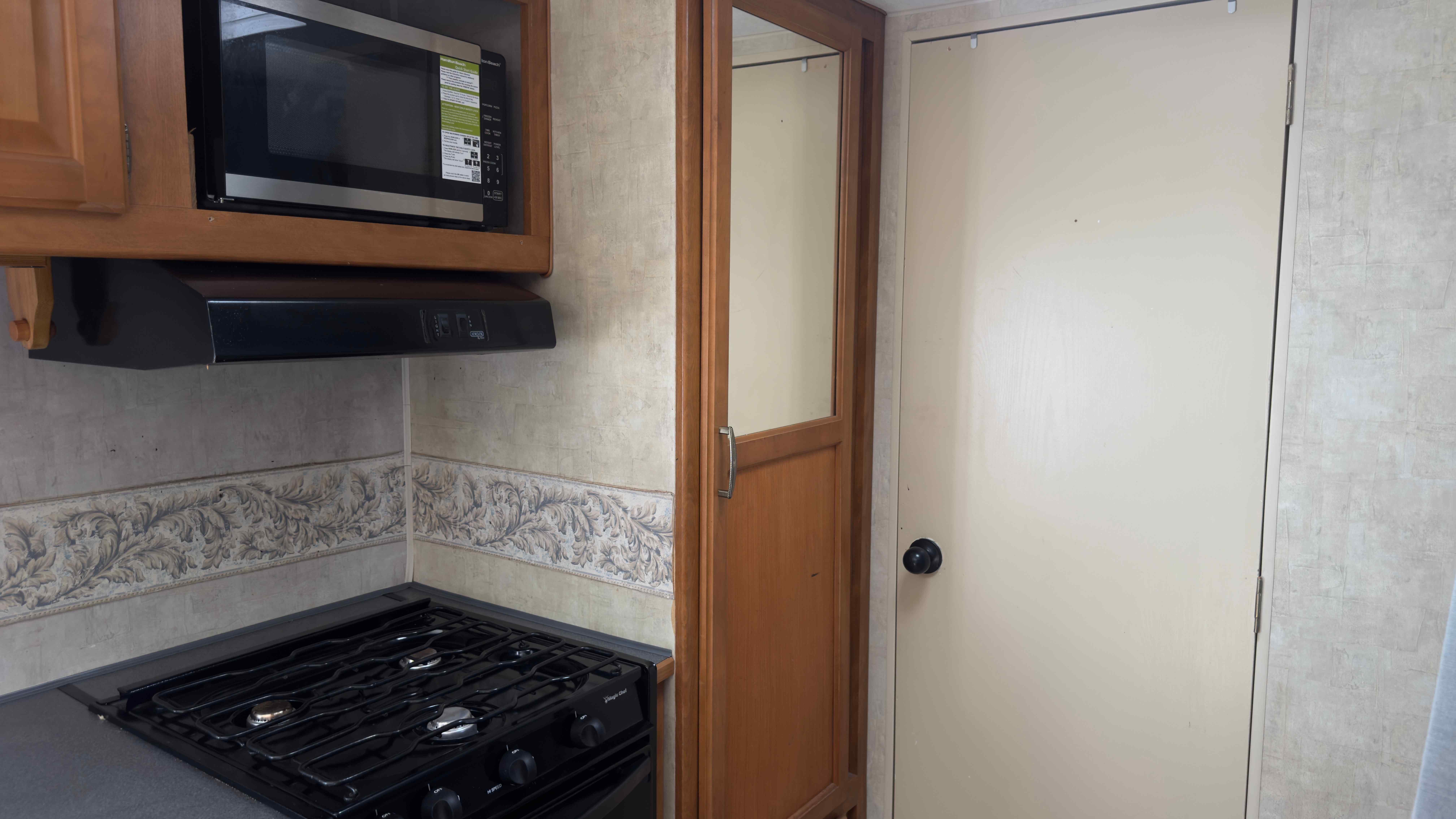 Used 8.5×24 PRWU Enclosed Trailer