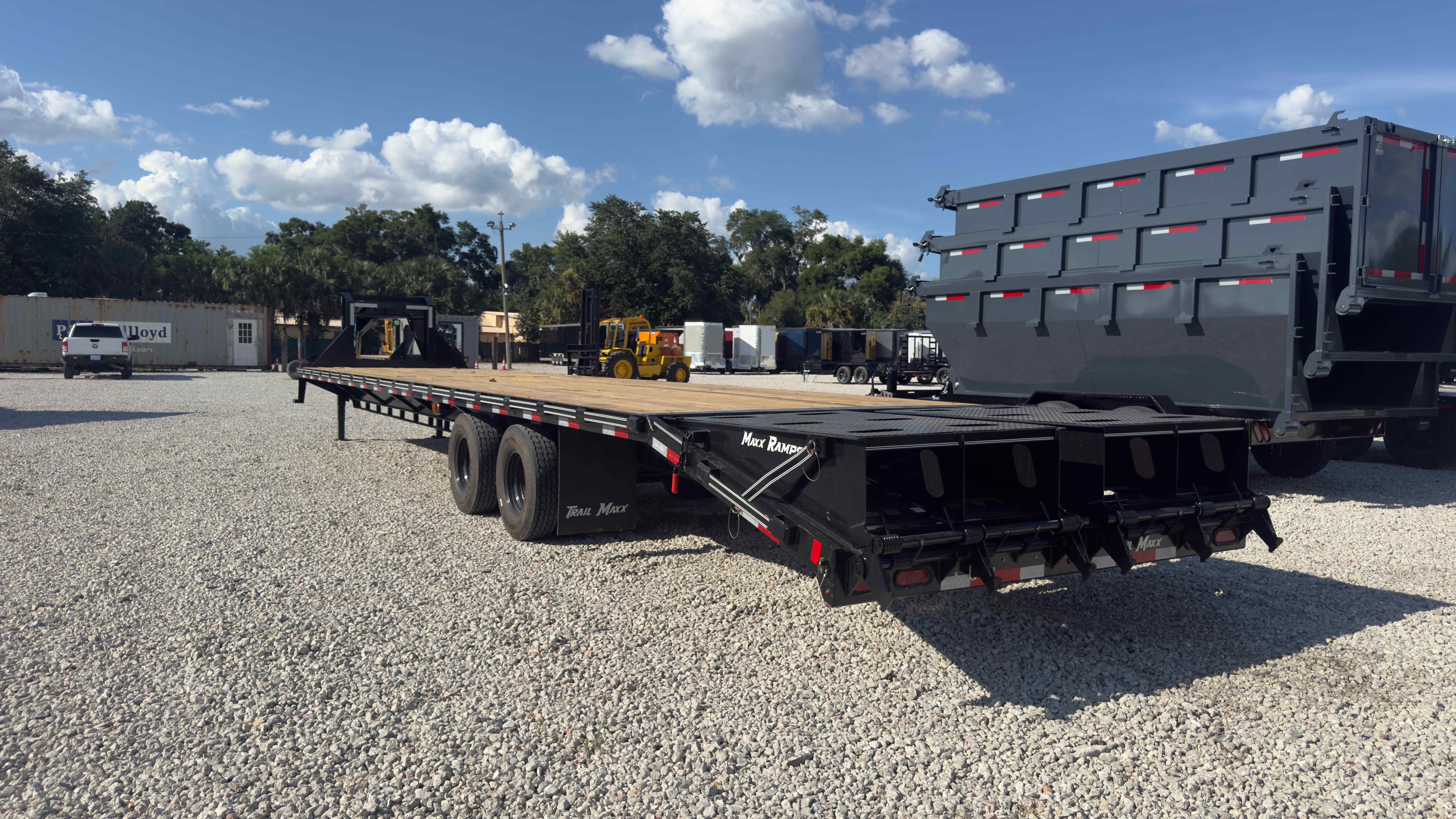 New 8.5×40 TrailMaxx Flatbed Trailer