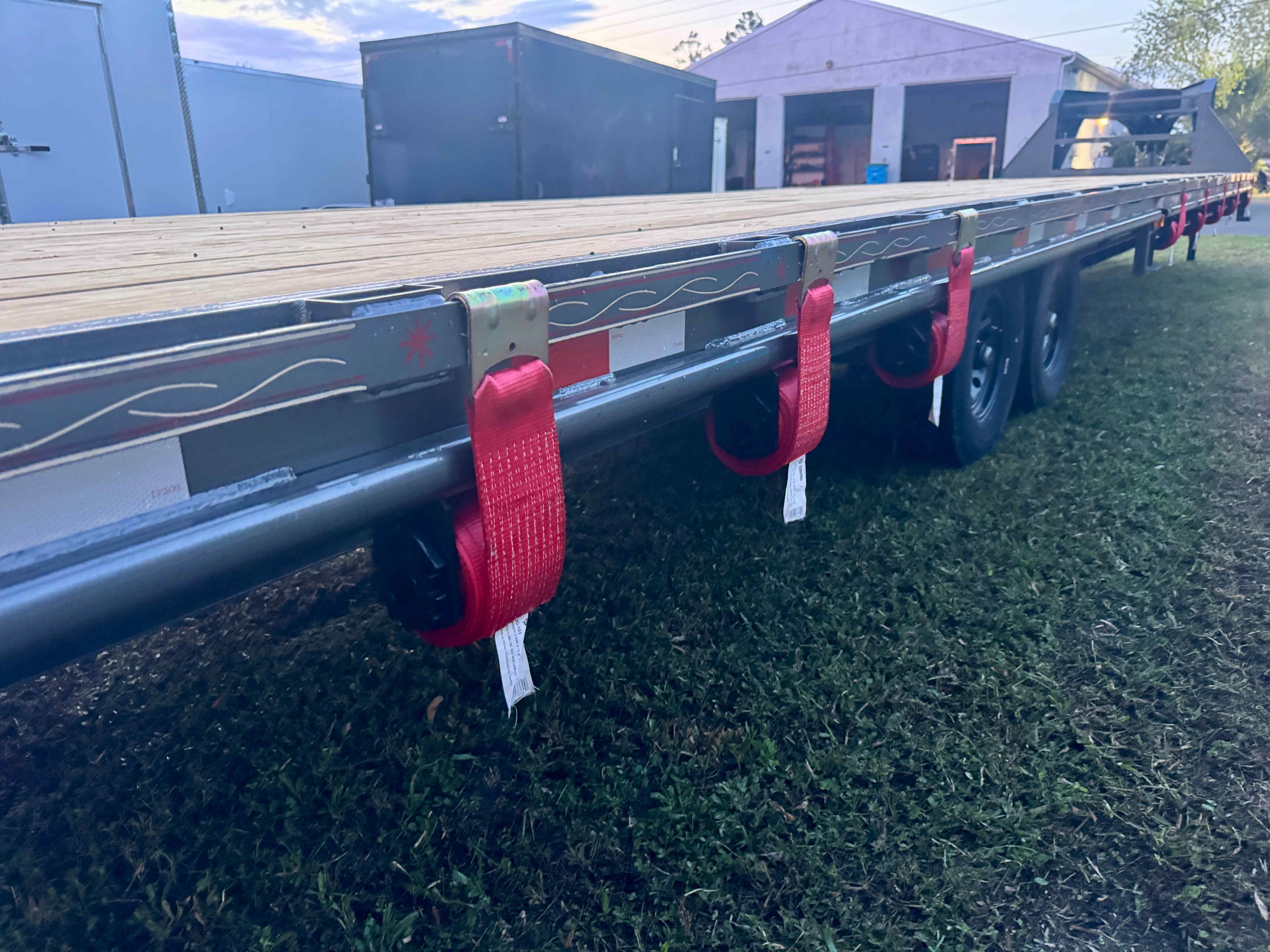 New 8.5×40 TRIPLE R Flatbed Trailer