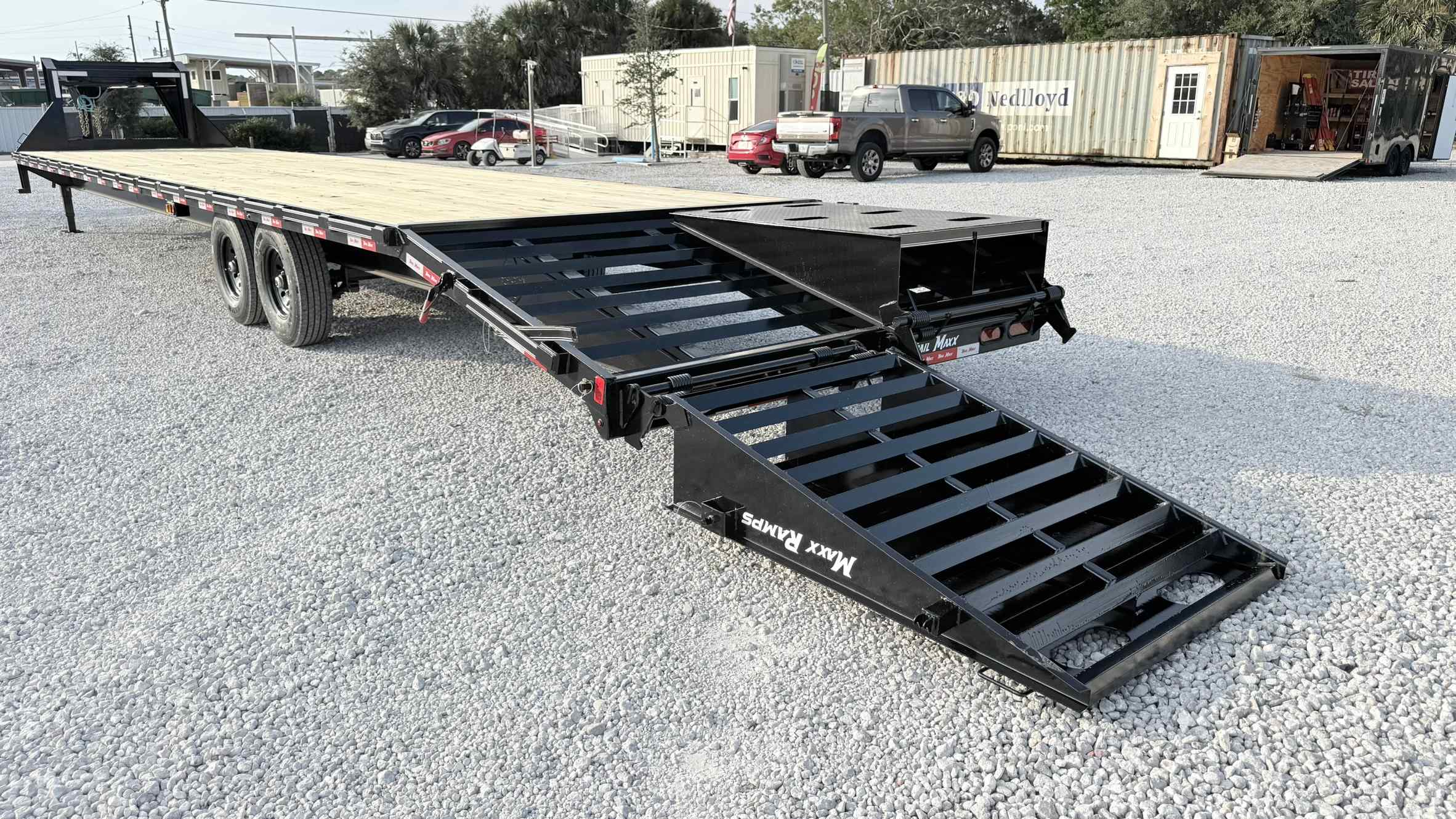 New 8.5×40 TrailMaxx Flatbed Trailer