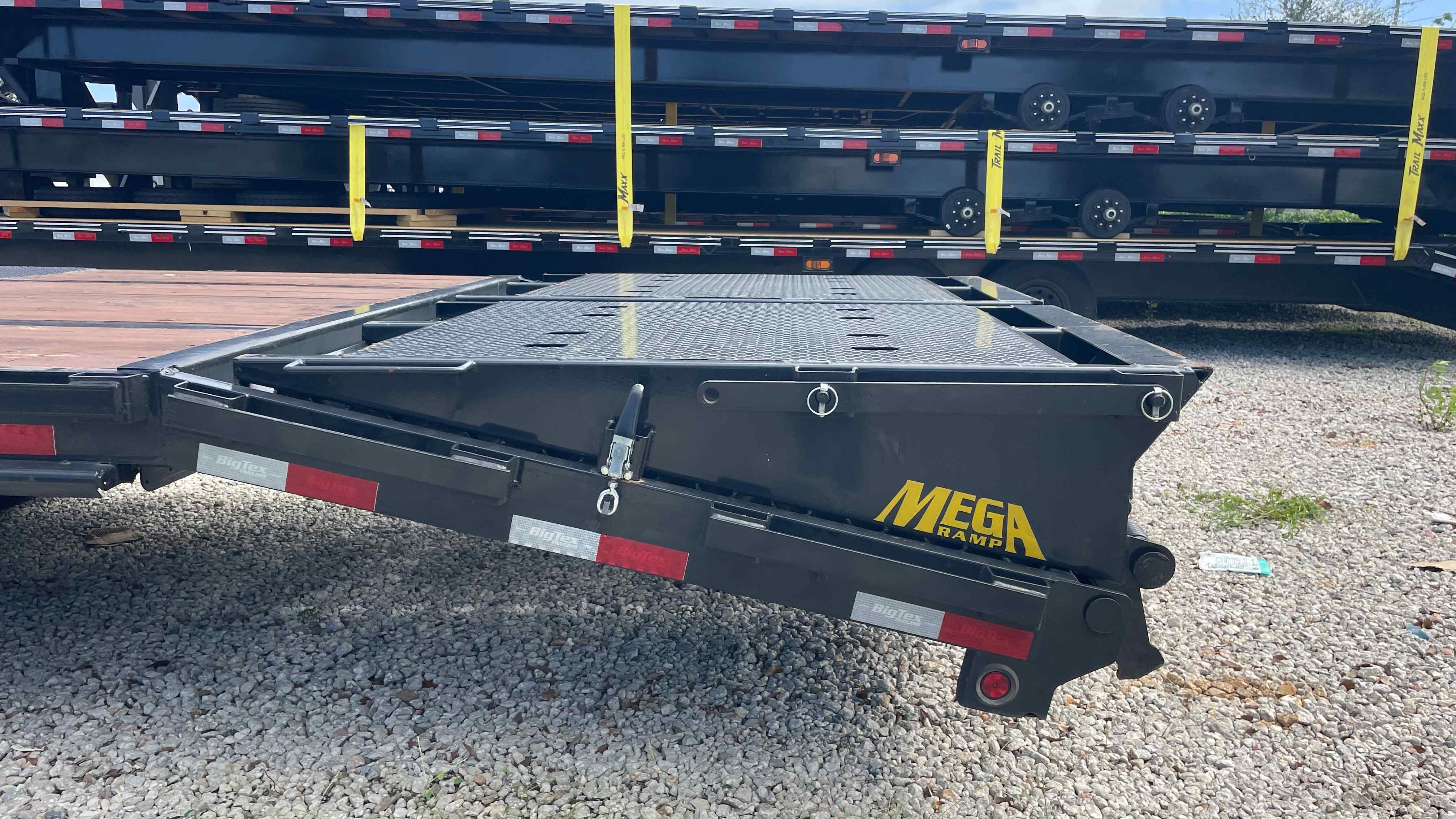 Used 8.5×40 Big Tex Flatbed Trailer