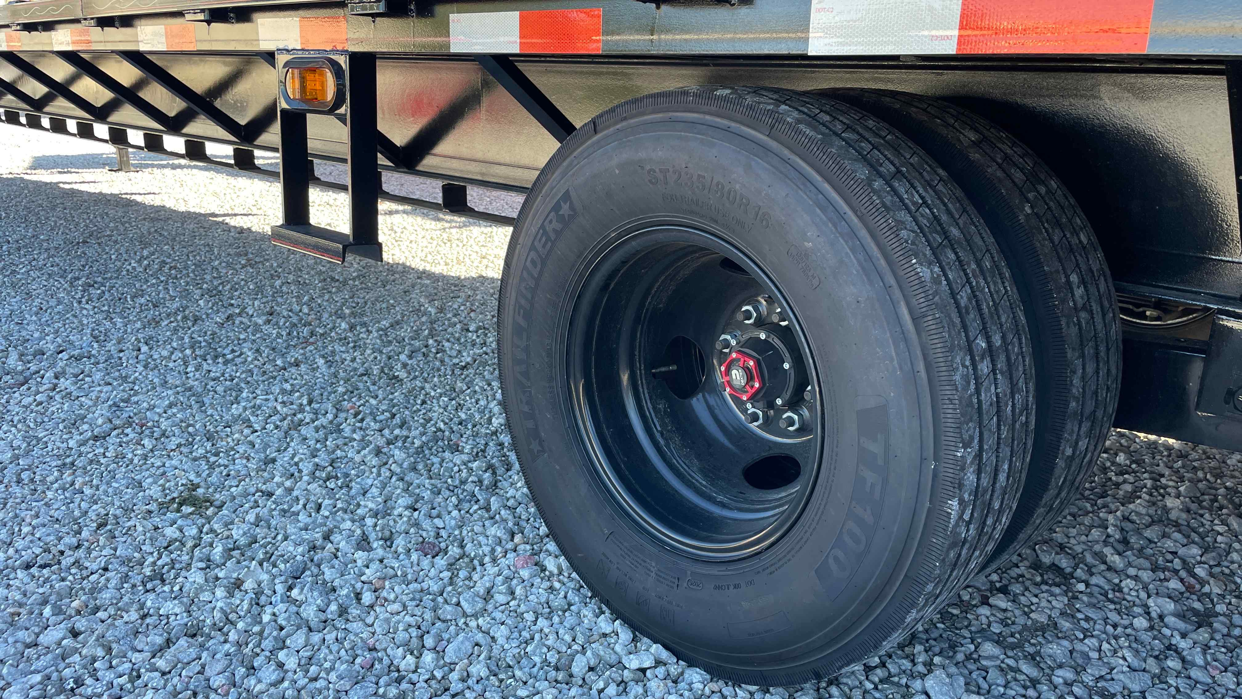 New 8.5×40 TRIPLE R Flatbed Trailer