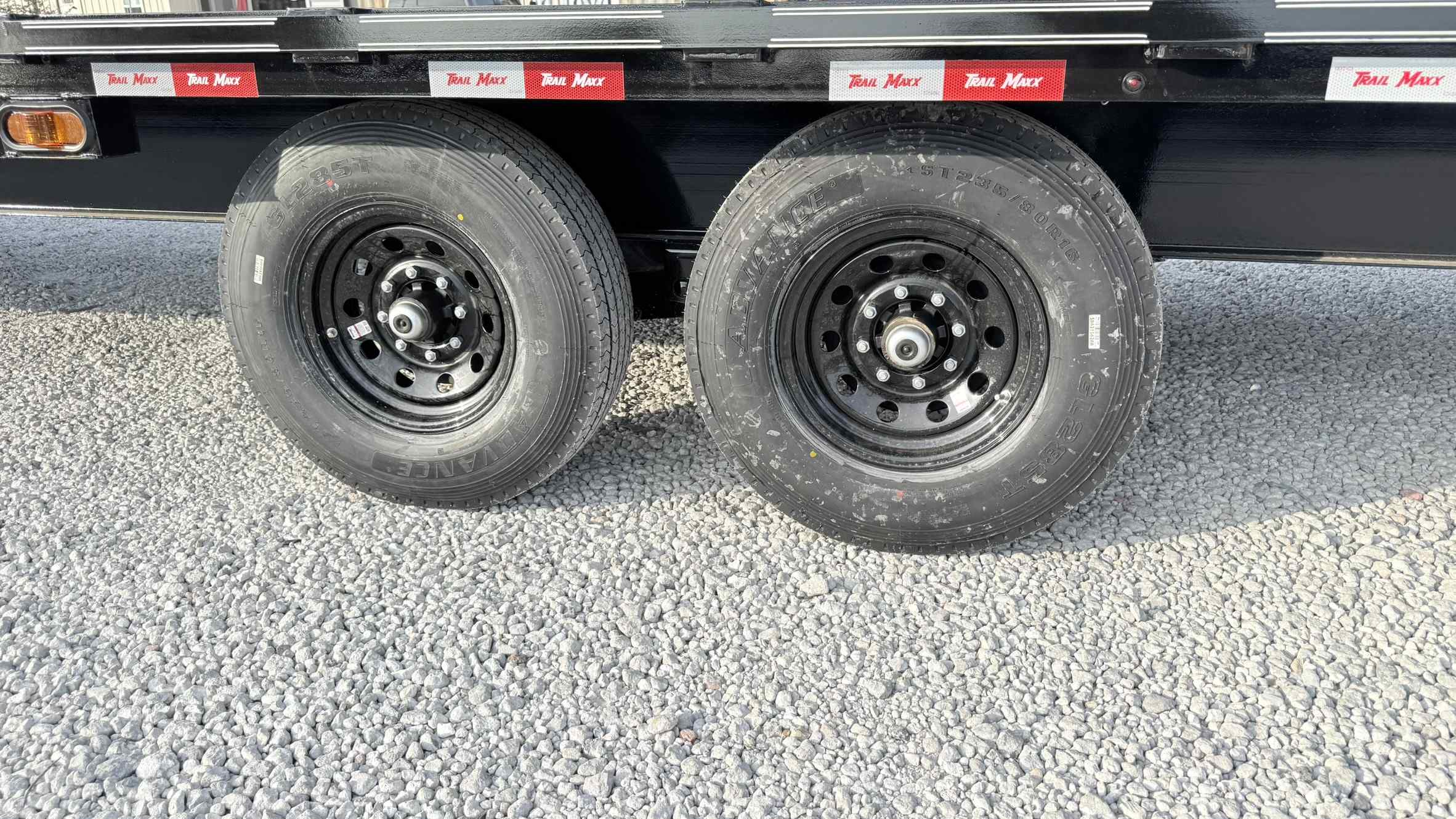 New 8.5×40 TrailMaxx Flatbed Trailer