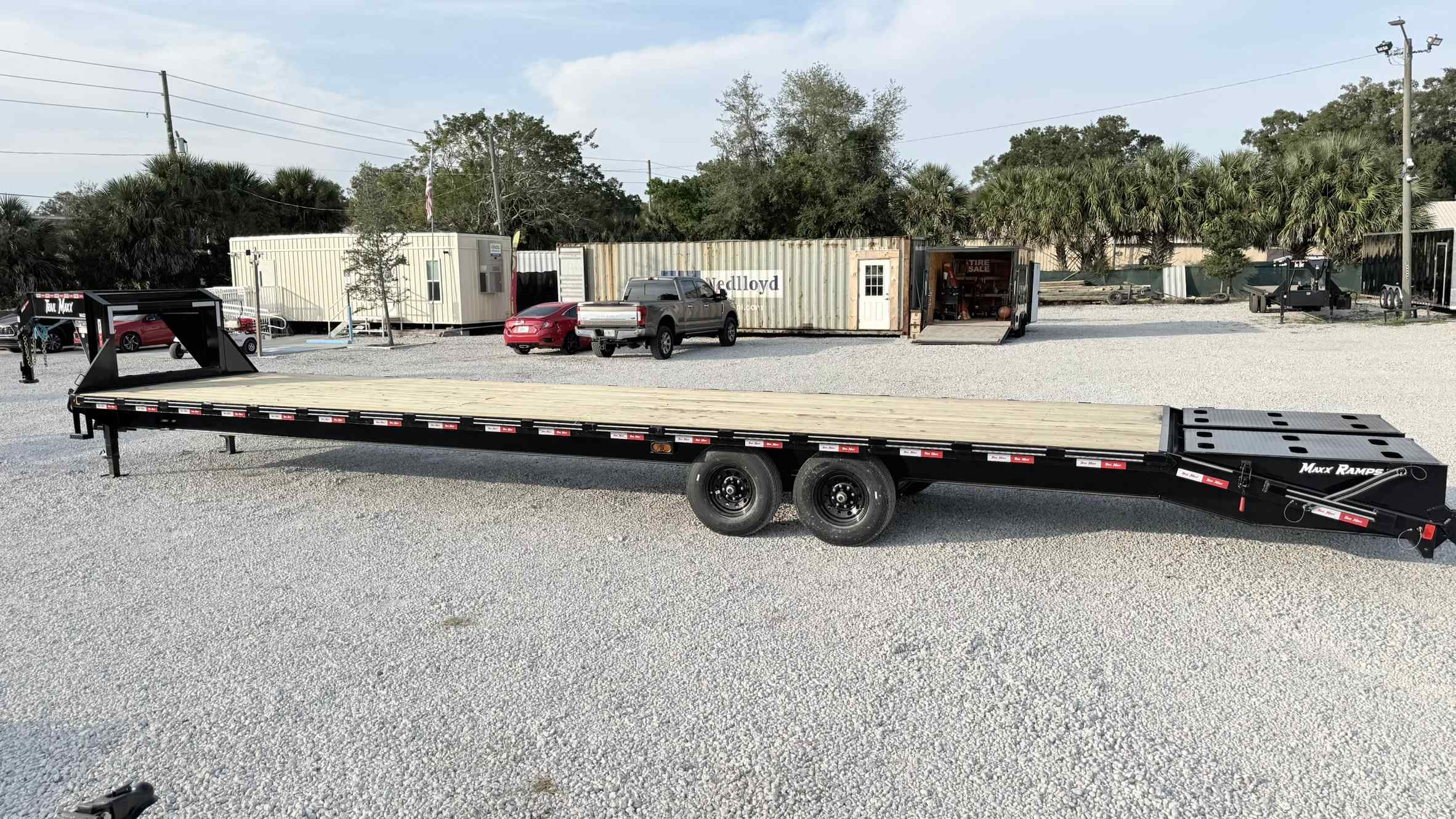 New 8.5×40 TrailMaxx Flatbed Trailer
