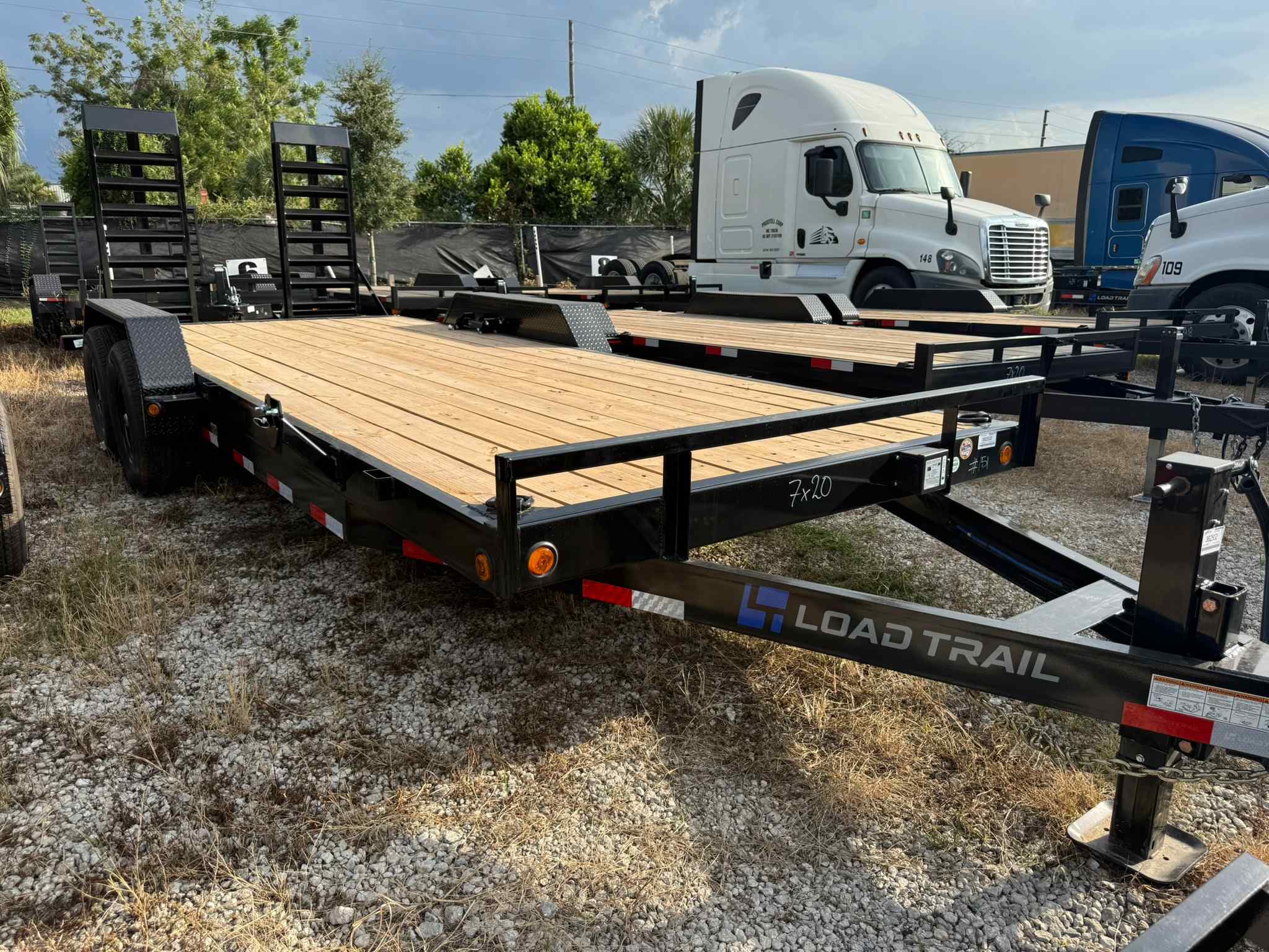 New 7×20 LOAD TRAIL Equipment Trailer