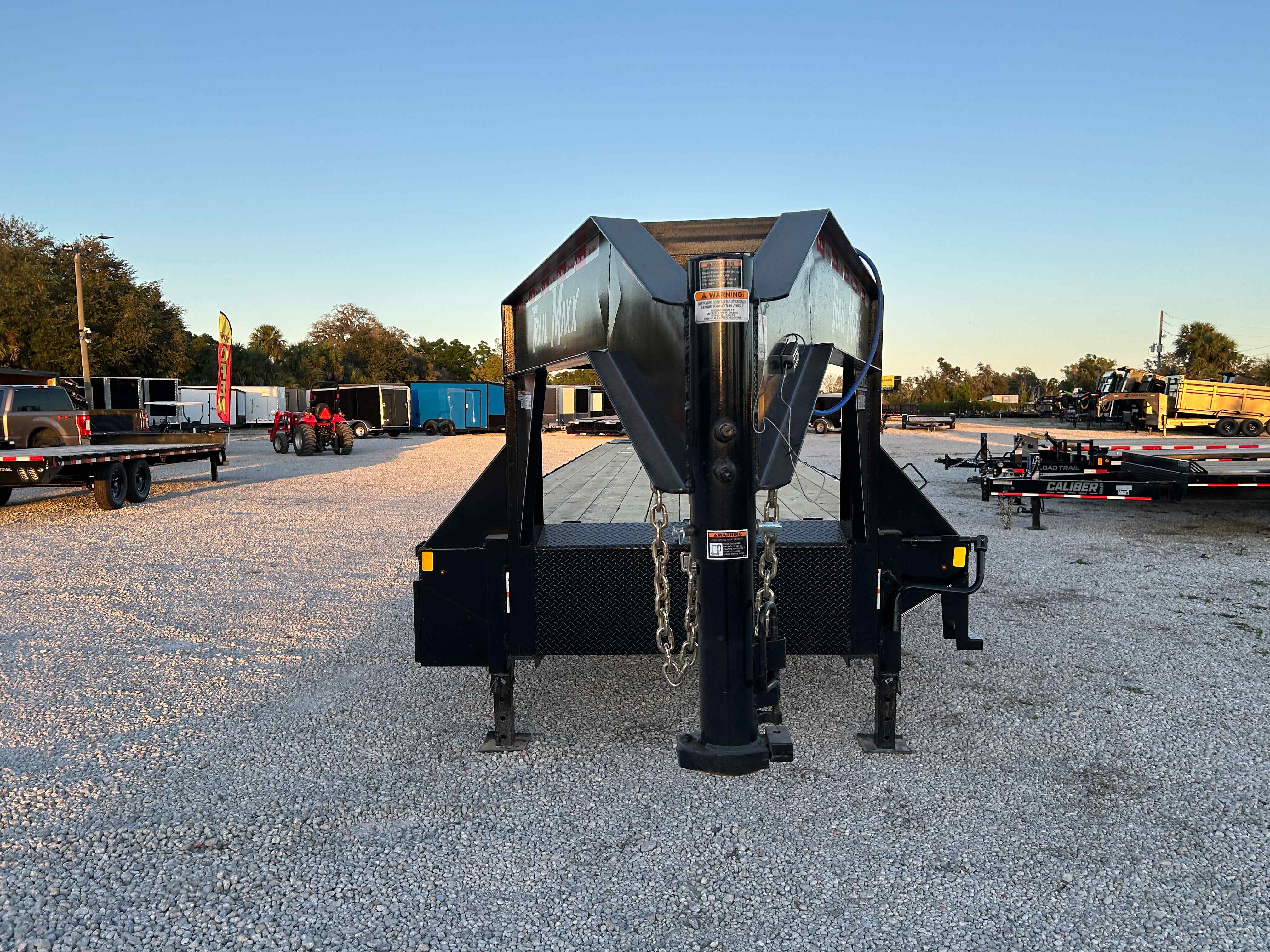 New 8.5×40 TRAILMAXX Flatbed Trailer