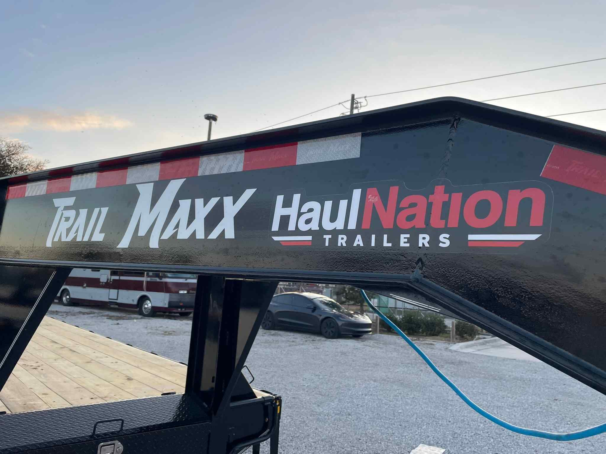 New 8.5×40 TRAILMAXX Flatbed Trailer