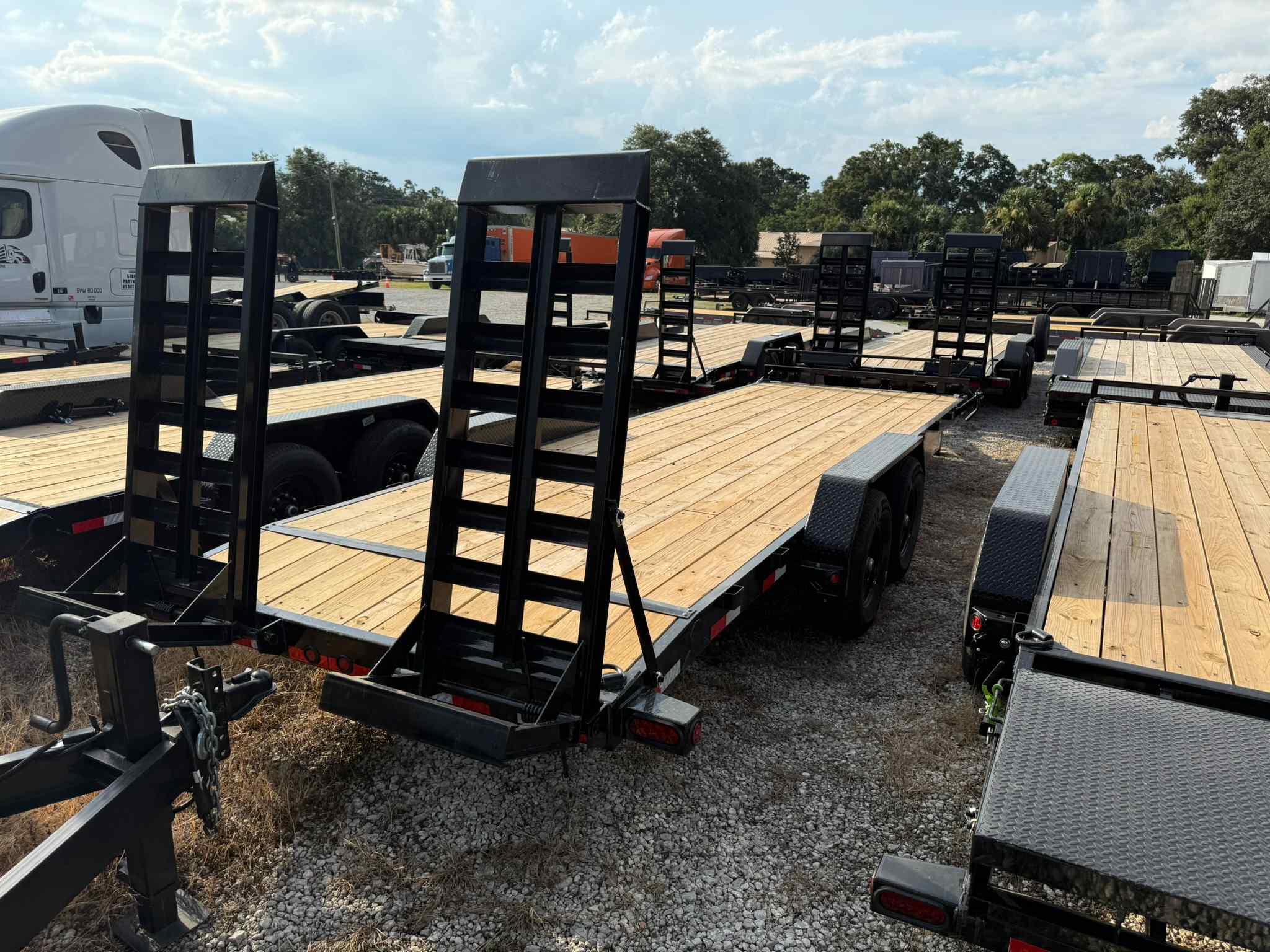 New 7×24 LOAD TRAIL Equipment Trailer