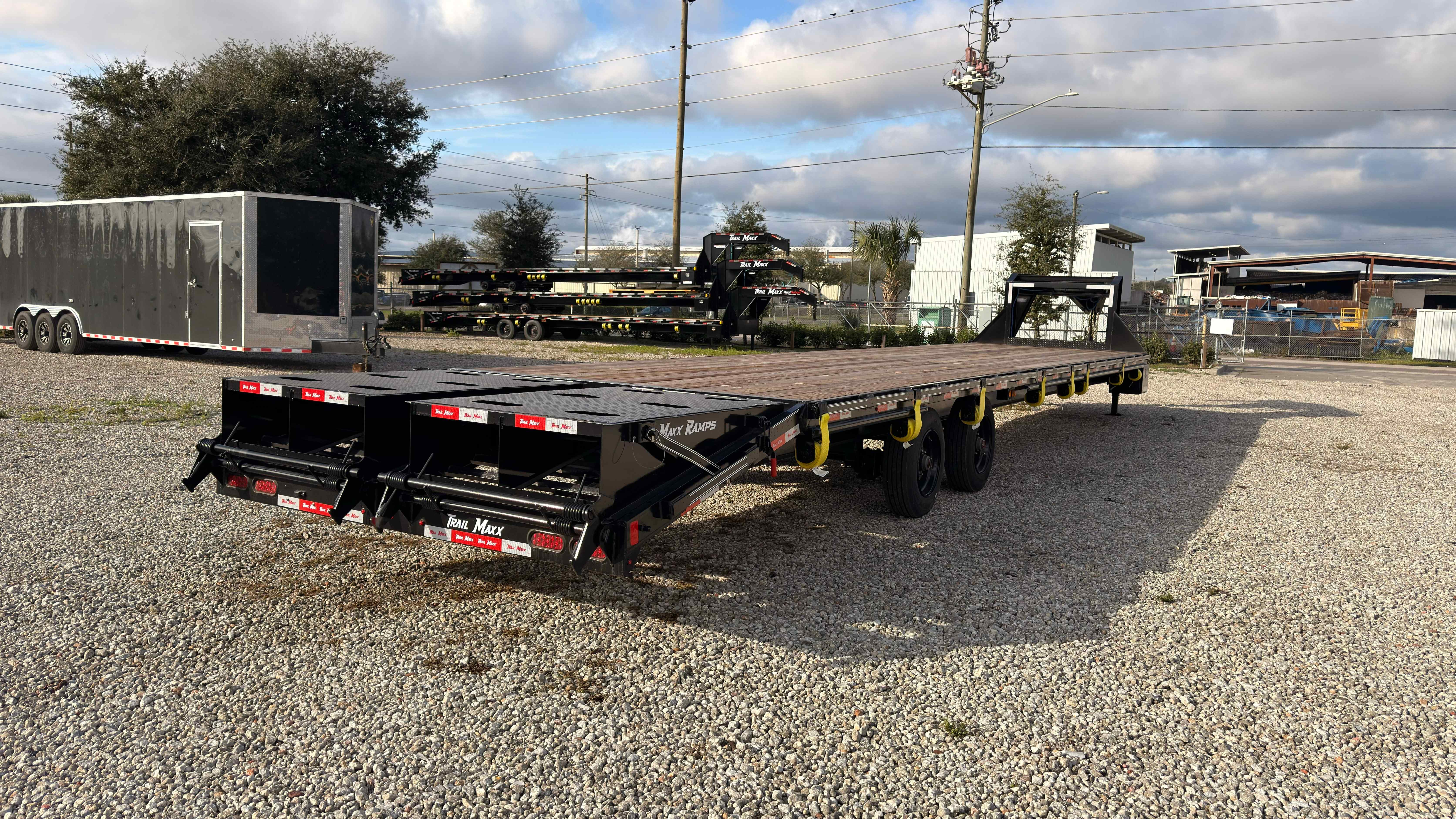 New 8.5×40 TRAILMAXX Flatbed Trailer