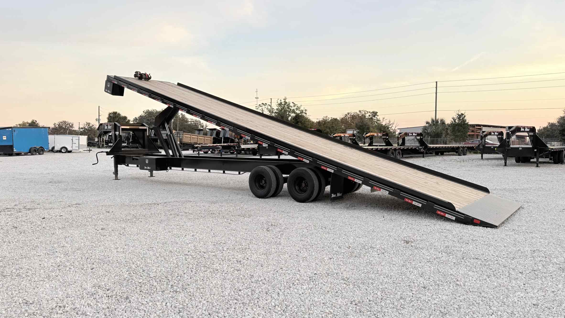 New 8.5X40 TRAILMAXX Tilt Trailer