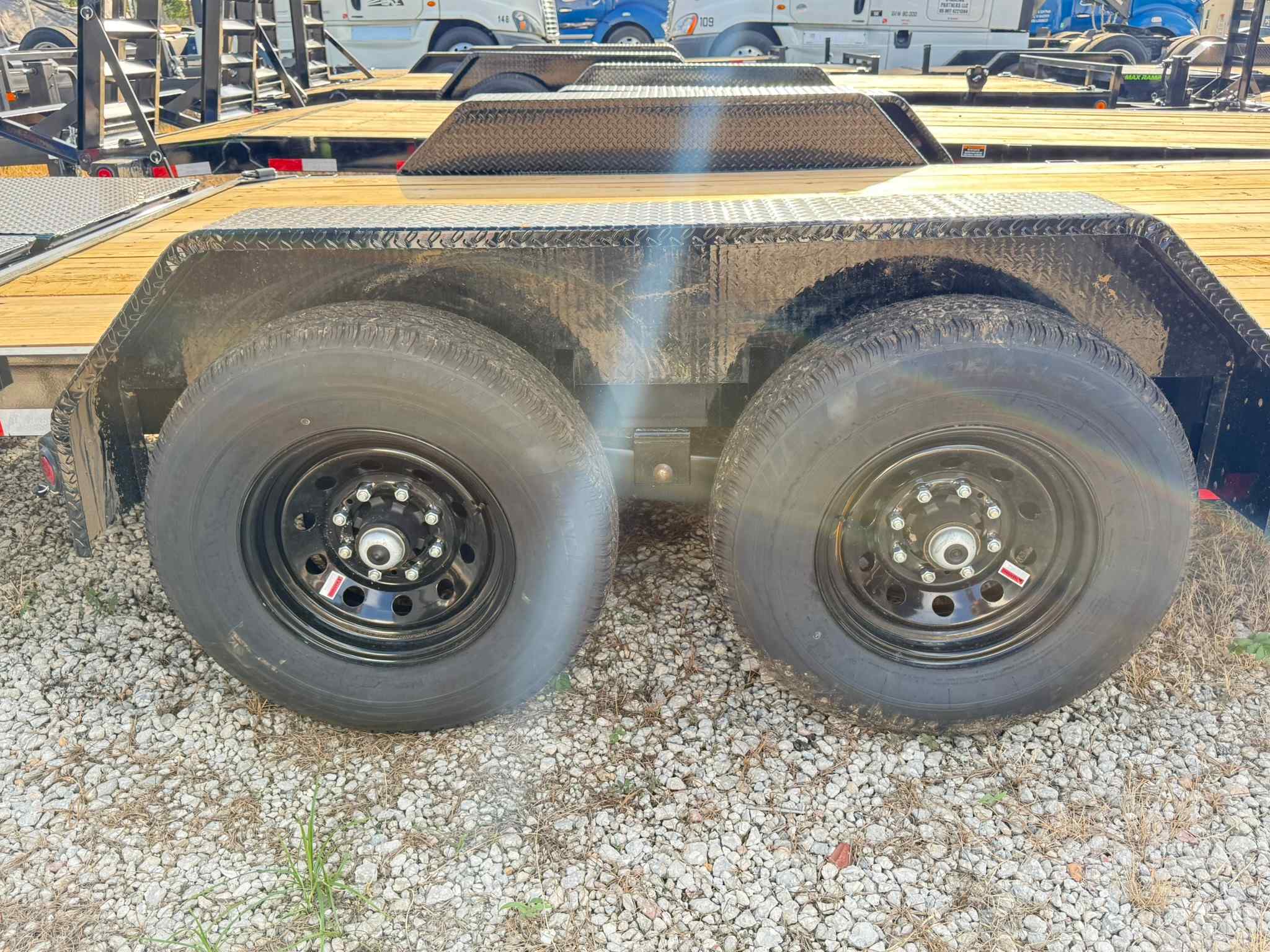 New 7×22 LOAD TRAIL Equipment Trailer