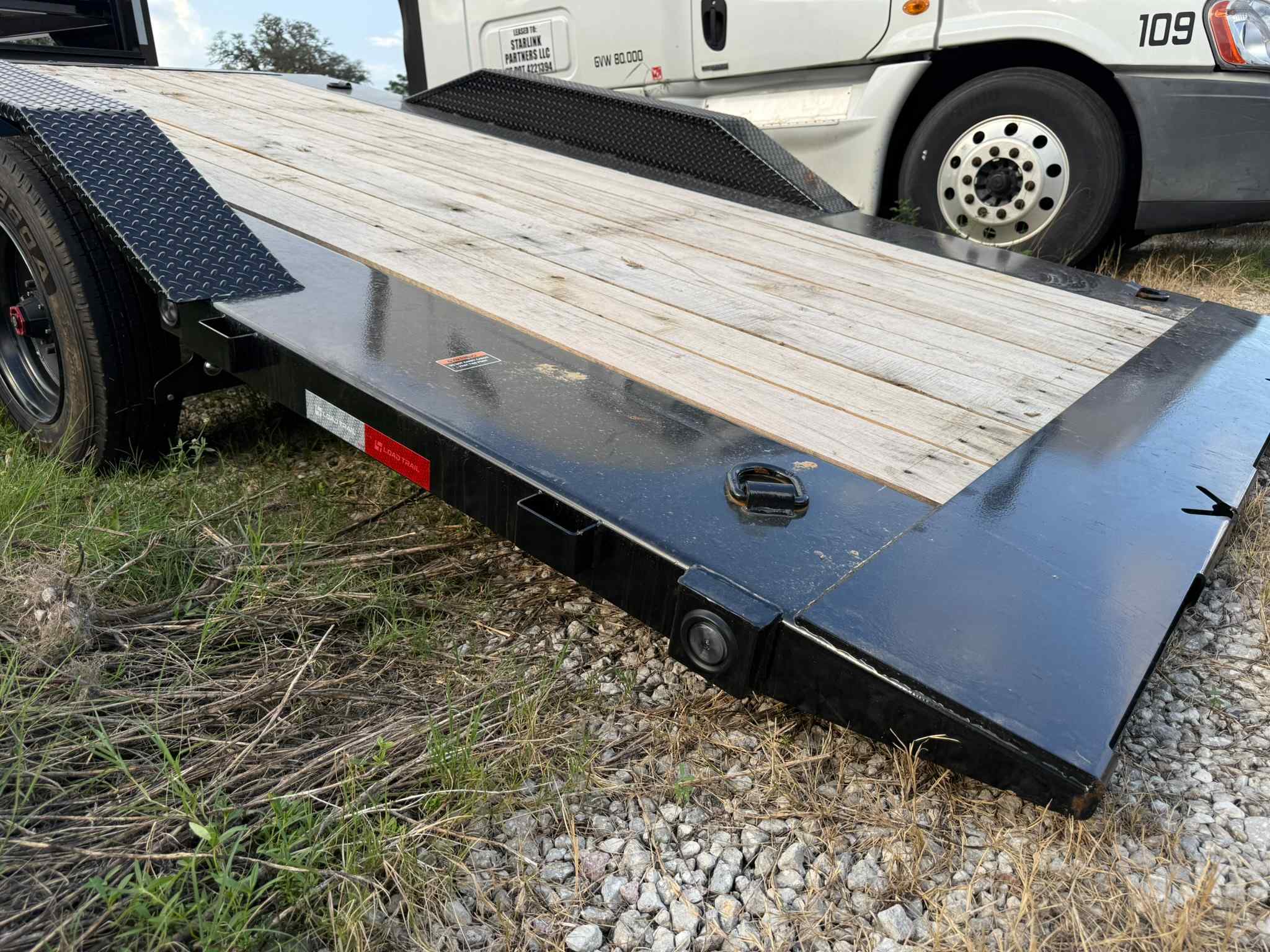New 8.5×20 LOAD TRAIL Tilt Trailer