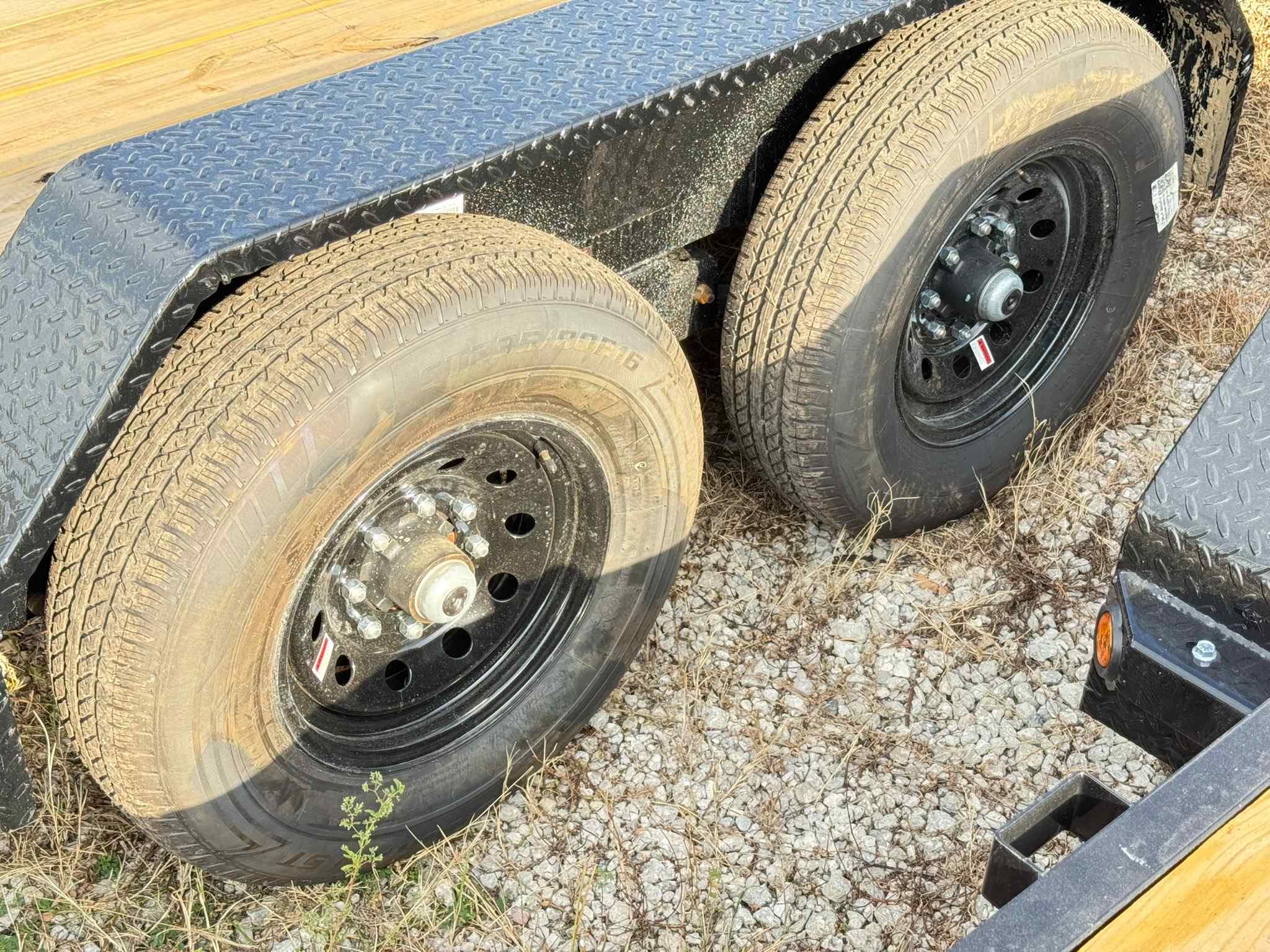New 7×24 LOAD TRAIL Equipment Trailer