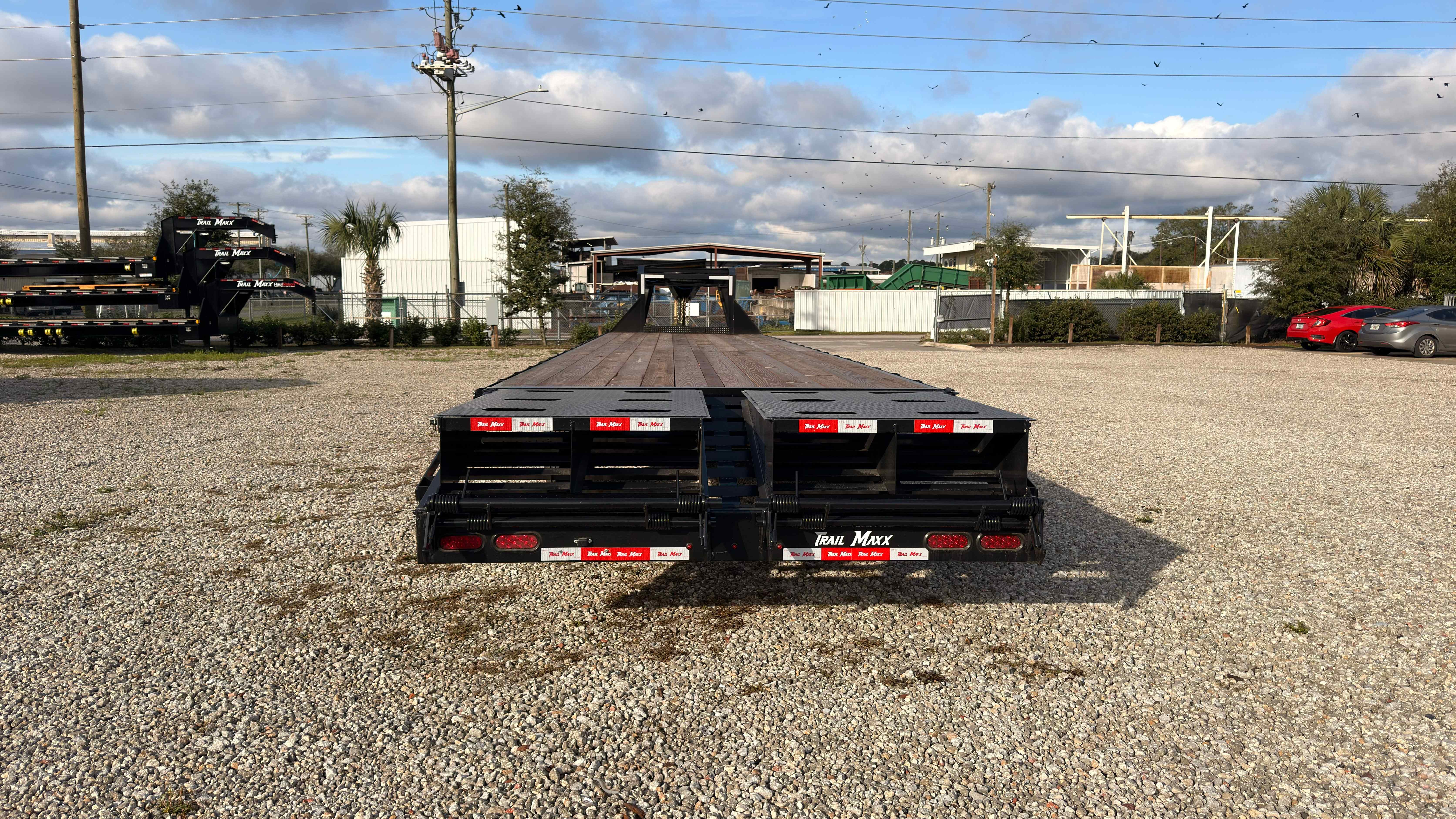 New 8.5×40 TRAILMAXX Flatbed Trailer