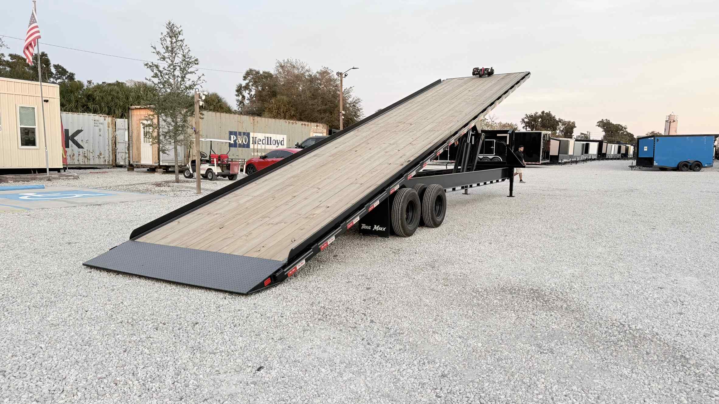 New 8.5X40 TRAILMAXX Tilt Trailer