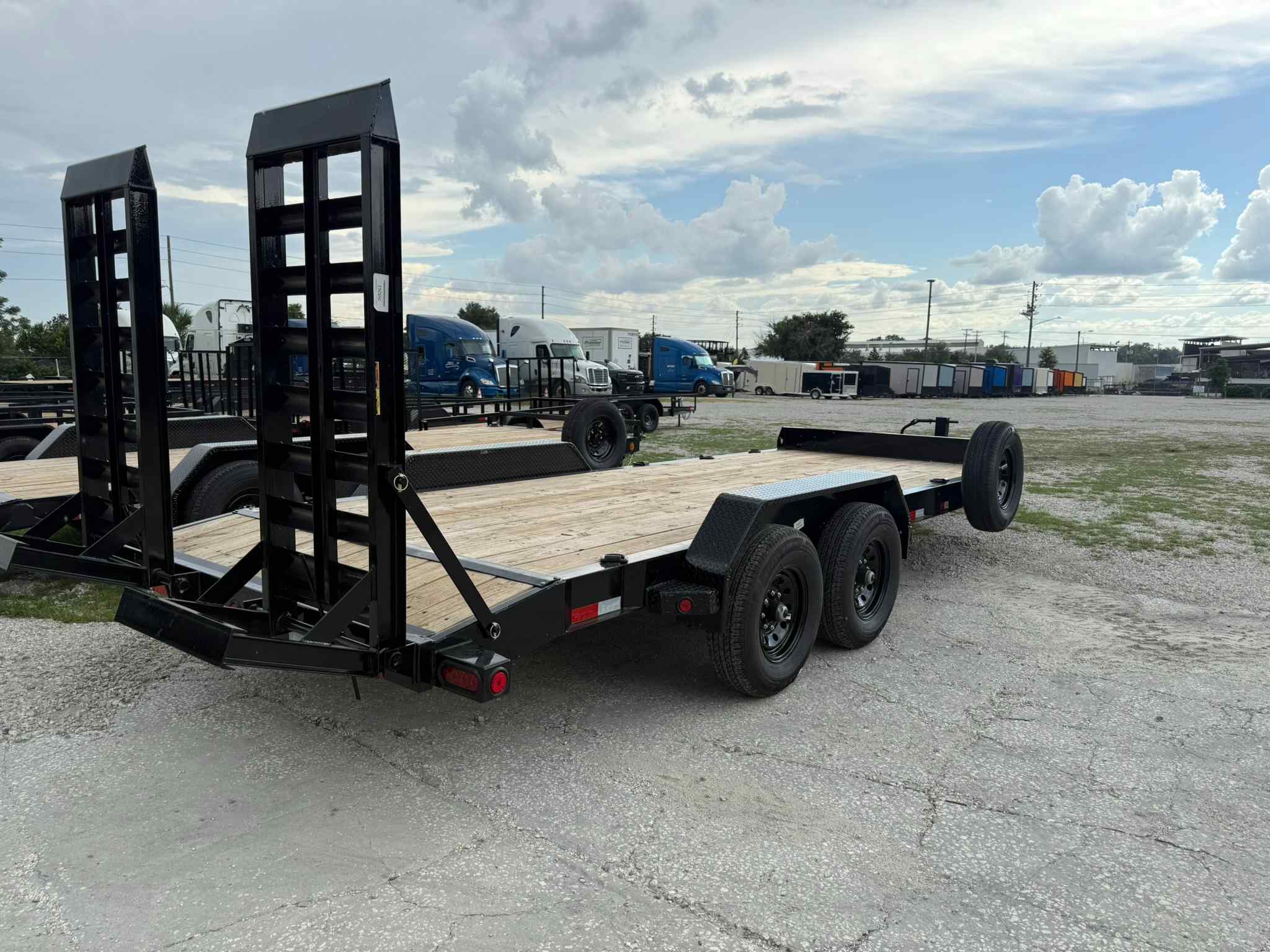 New 7×20 LOAD TRAIL Equipment Trailer