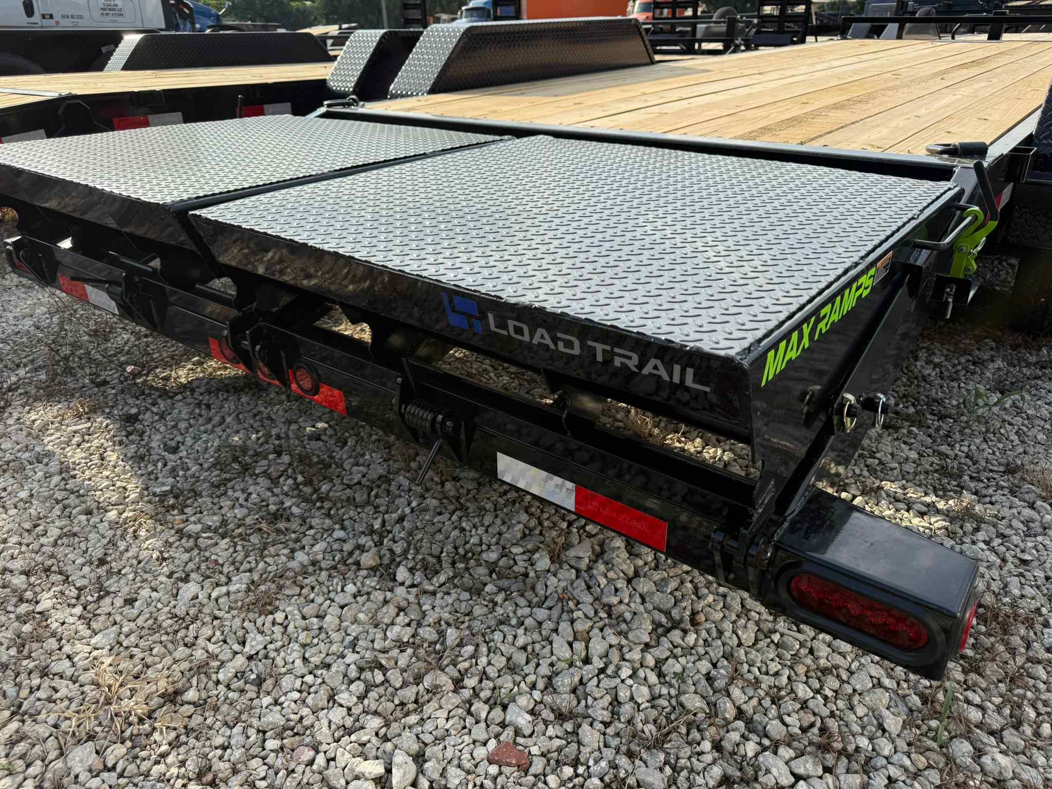 New 7×22 LOAD TRAIL Equipment Trailer