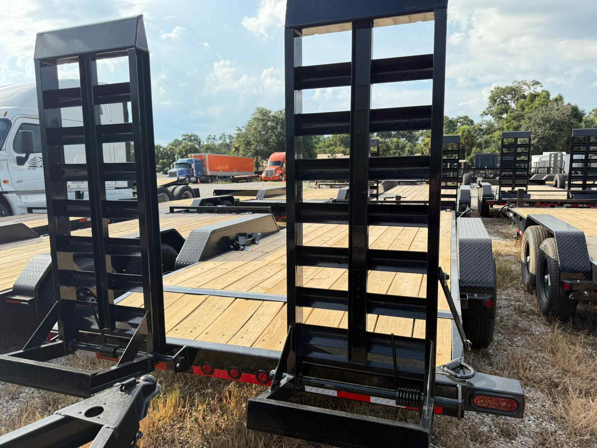 New 7×20 LOAD TRAIL Equipment Trailer