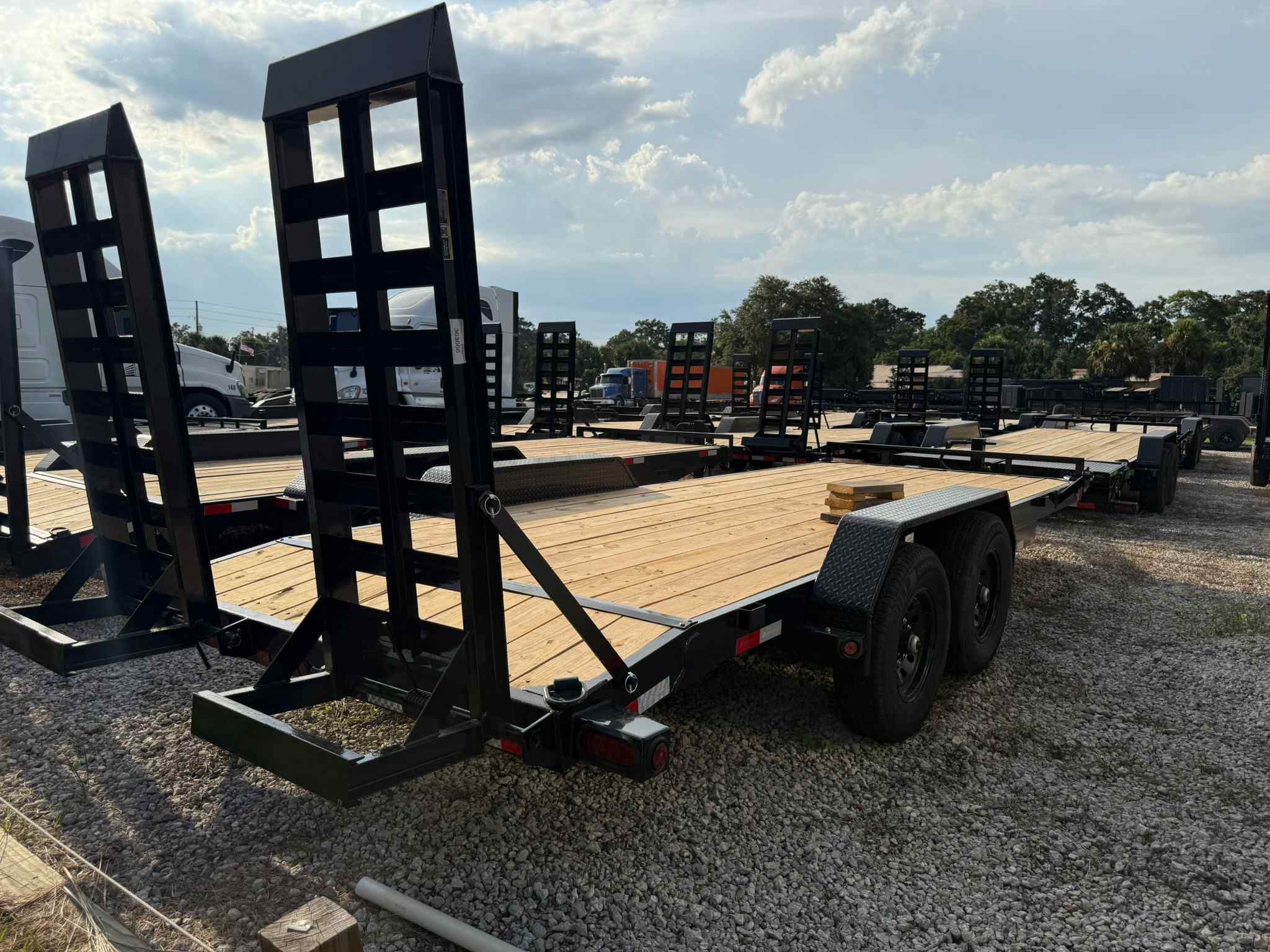 New 7×20 LOAD TRAIL Equipment Trailer