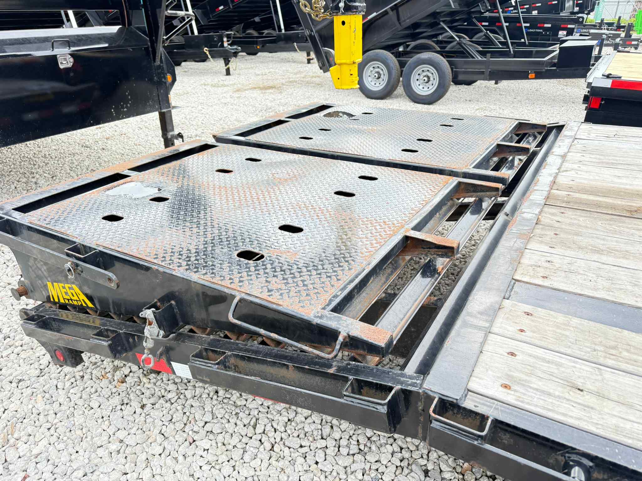 Used 8.5×25 BIG TEX Flatbed Trailer