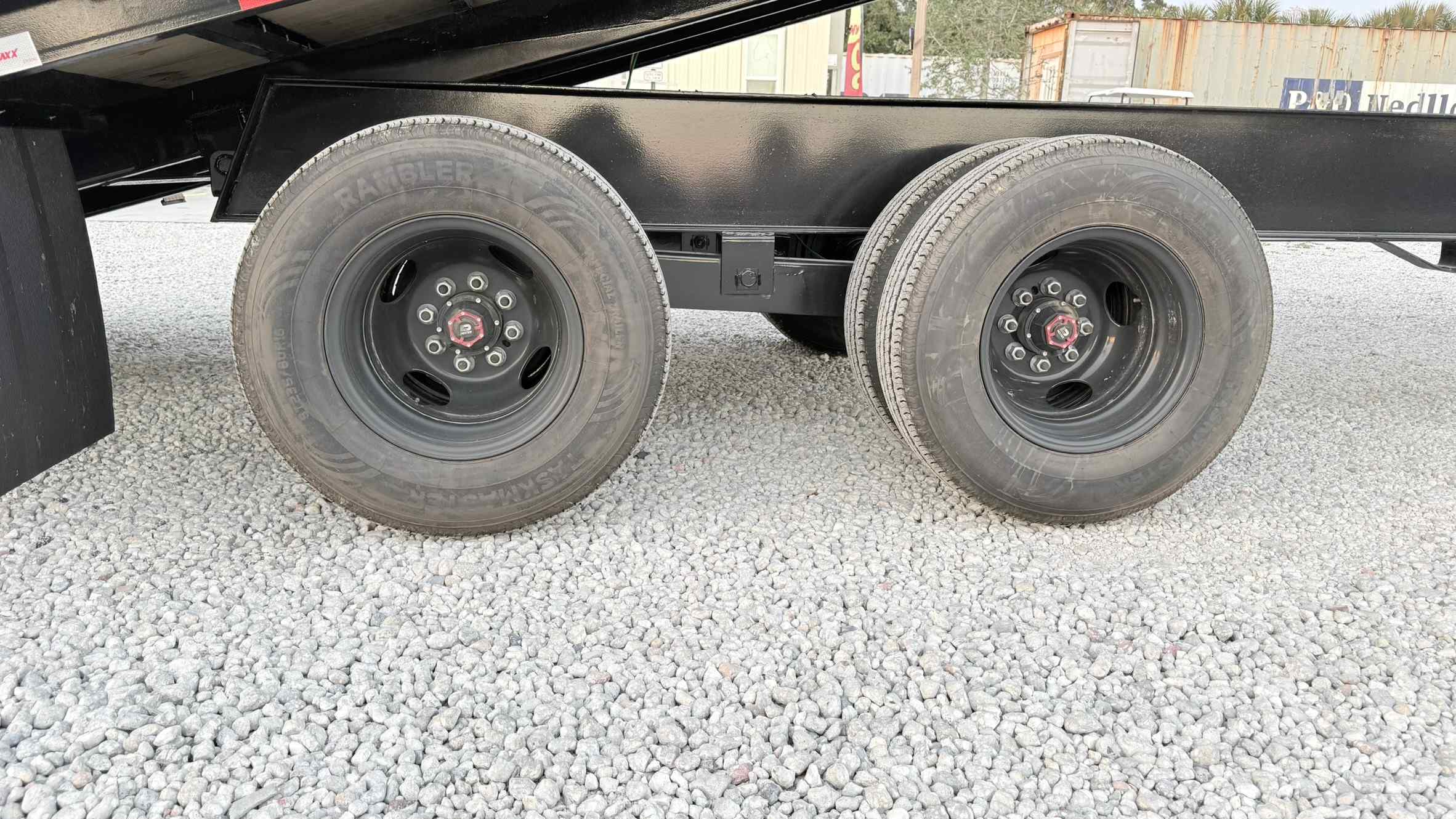 New 8.5X40 TRAILMAXX Tilt Trailer