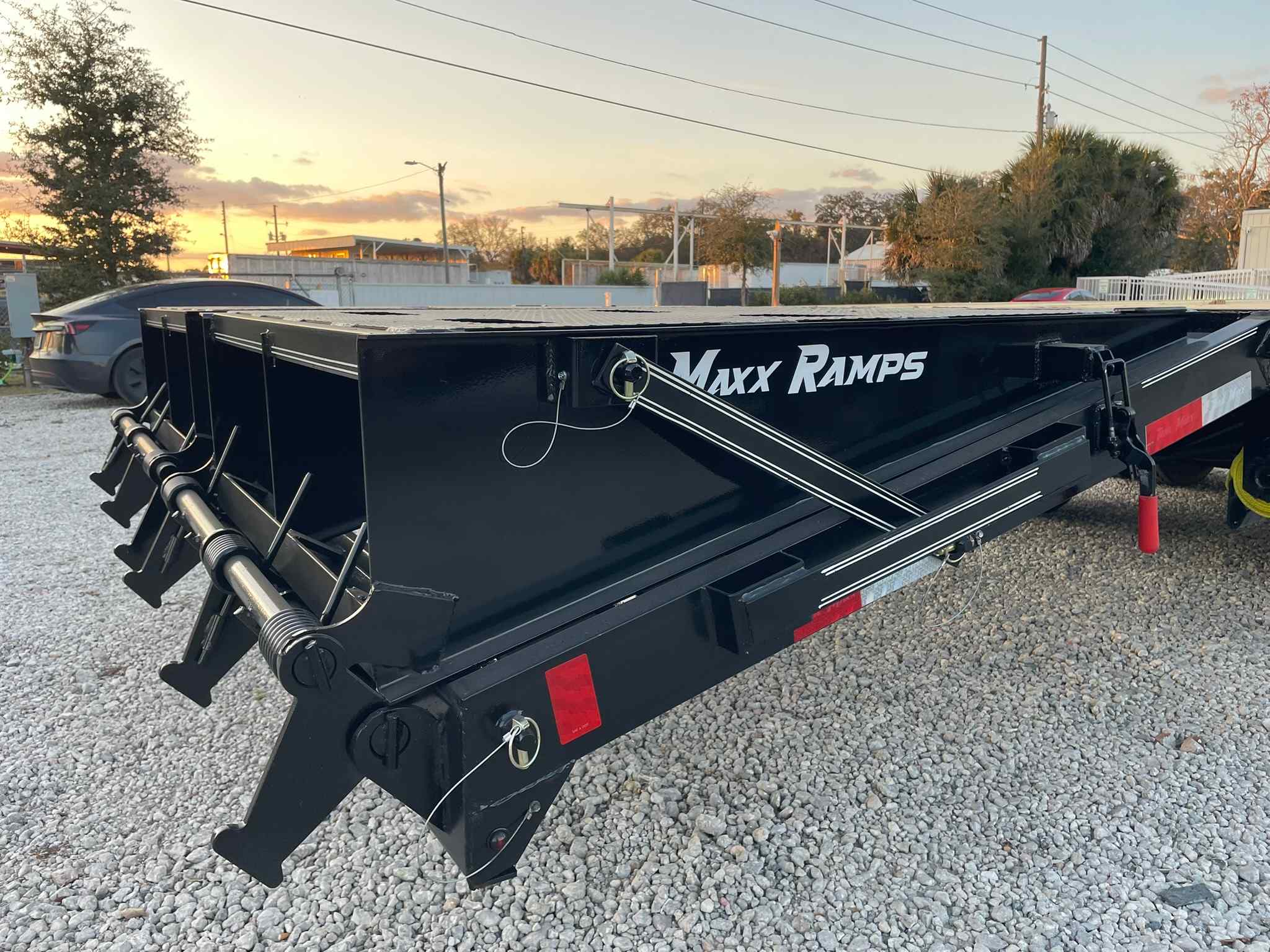 New 8.5×40 TRAILMAXX Flatbed Trailer