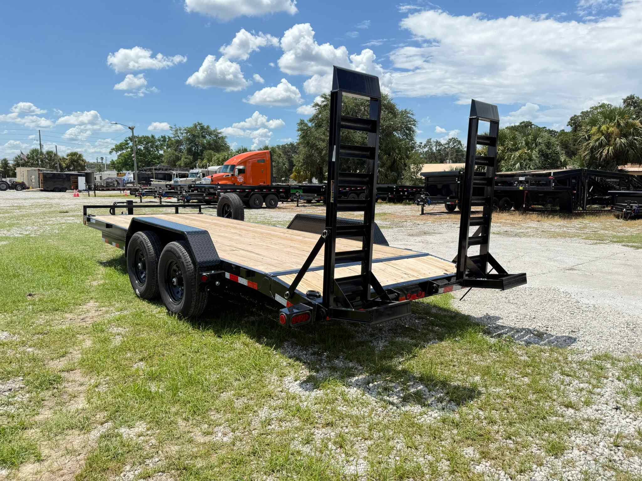 New 7×20 LOAD TRAIL Equipment Trailer
