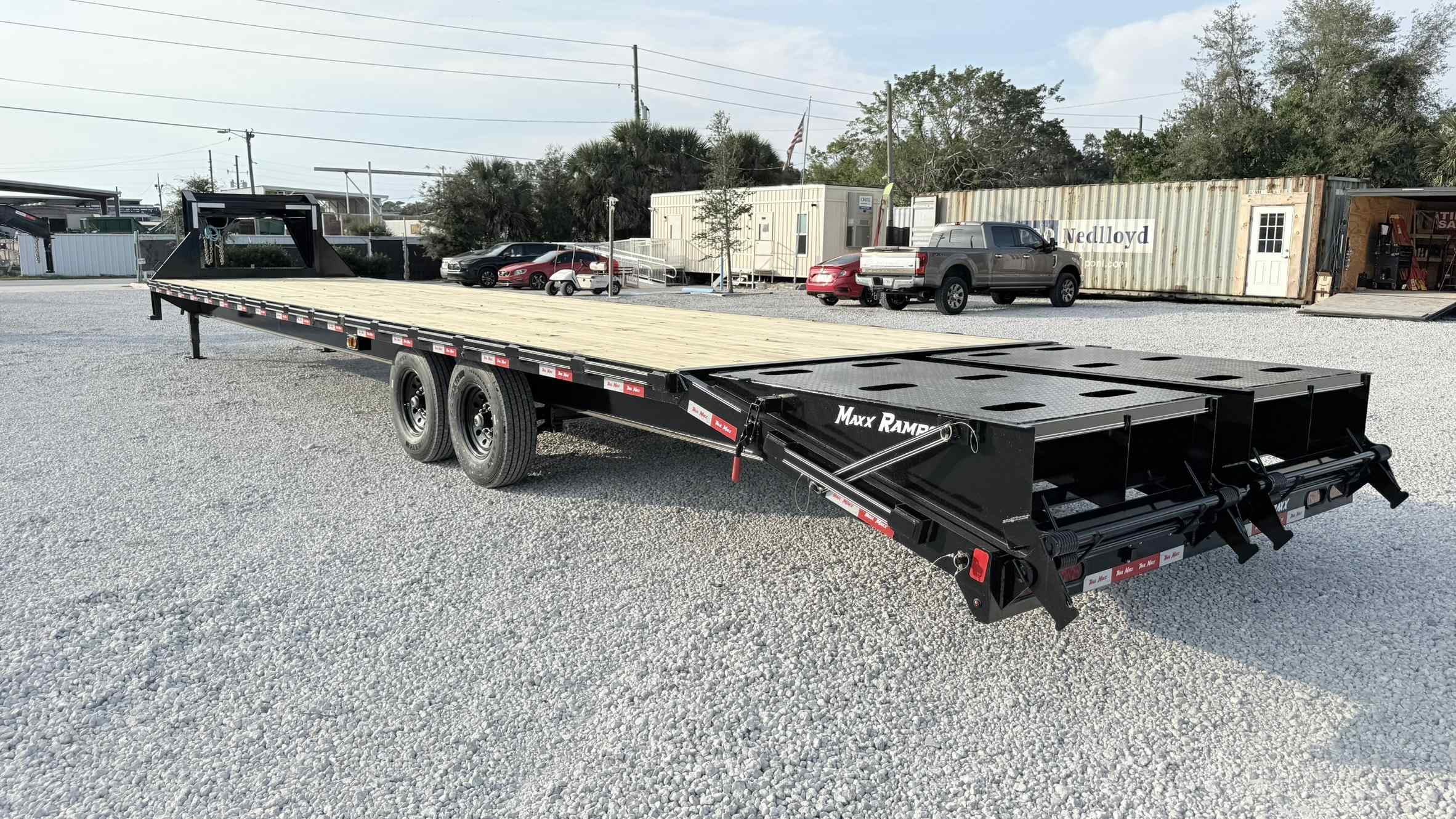 New 8.5×40 TRAILMAXX Flatbed Trailer
