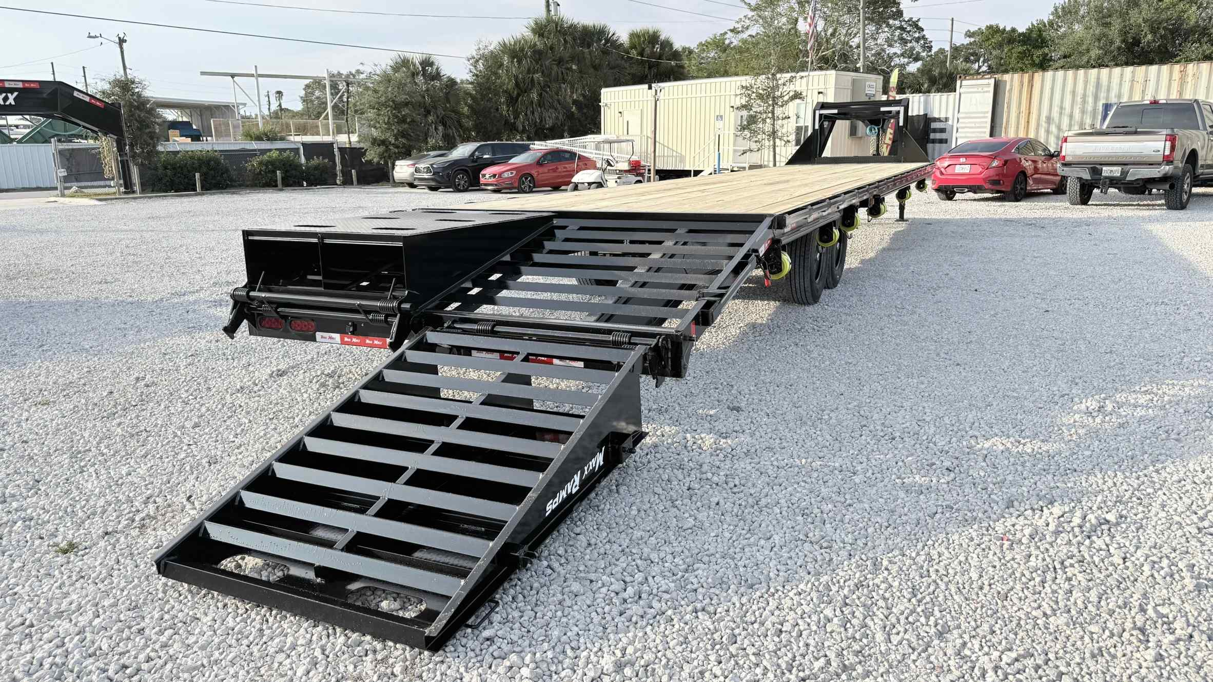 New 8.5×40 TRAILMAXX Flatbed Trailer