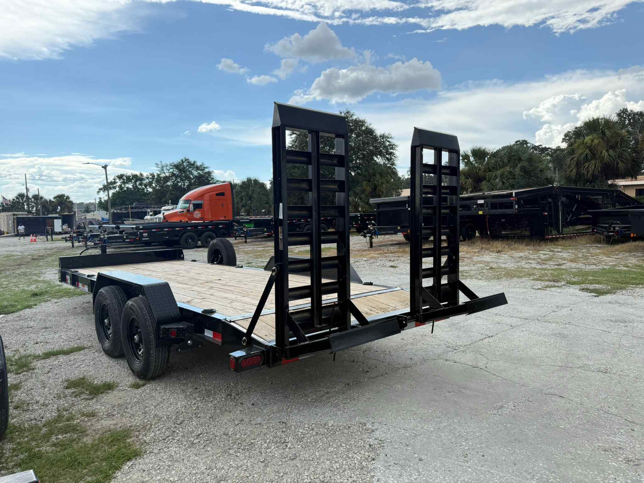 New 7×20 LOAD TRAIL Equipment Trailer