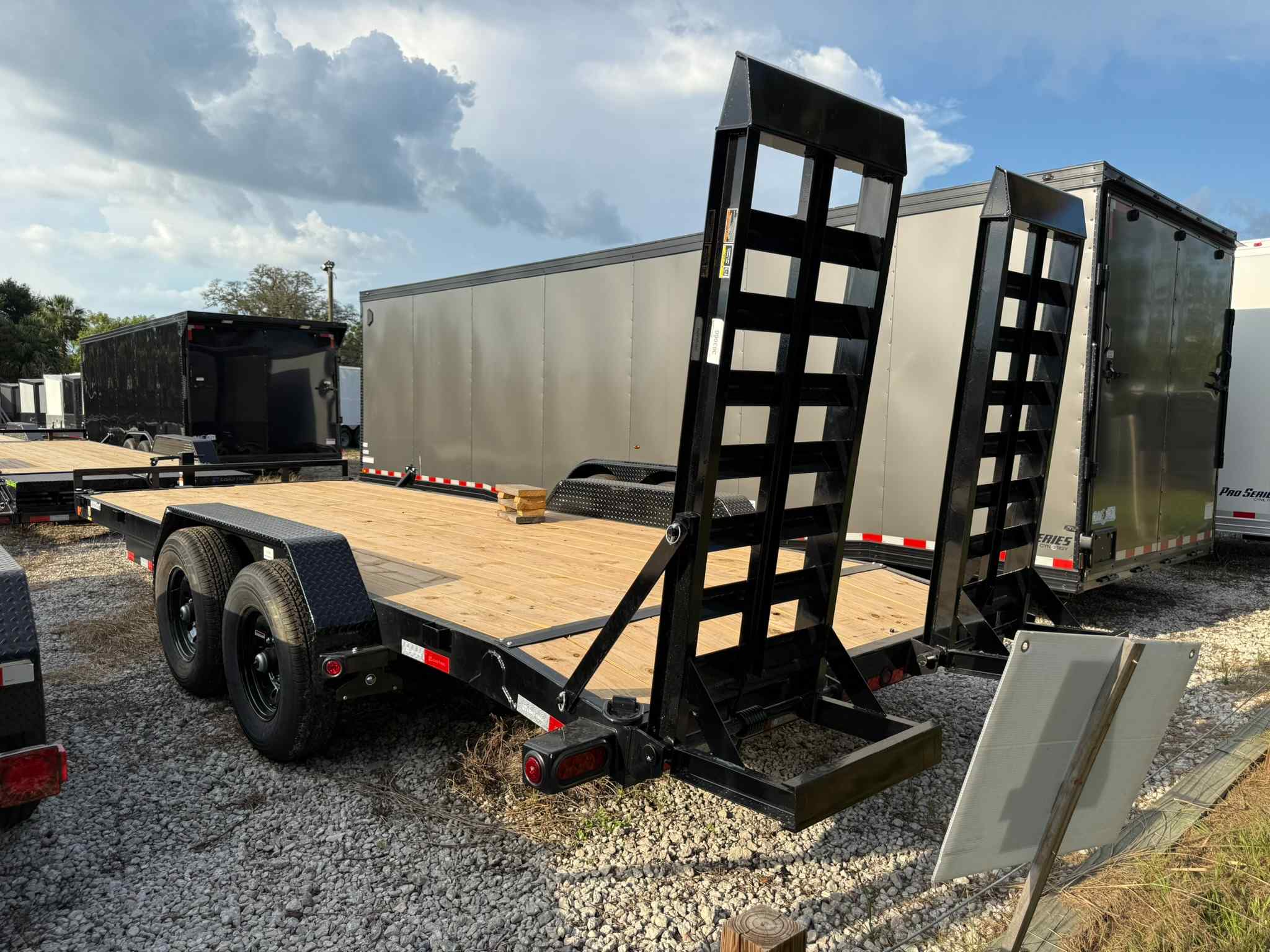 New 7×20 LOAD TRAIL Equipment Trailer