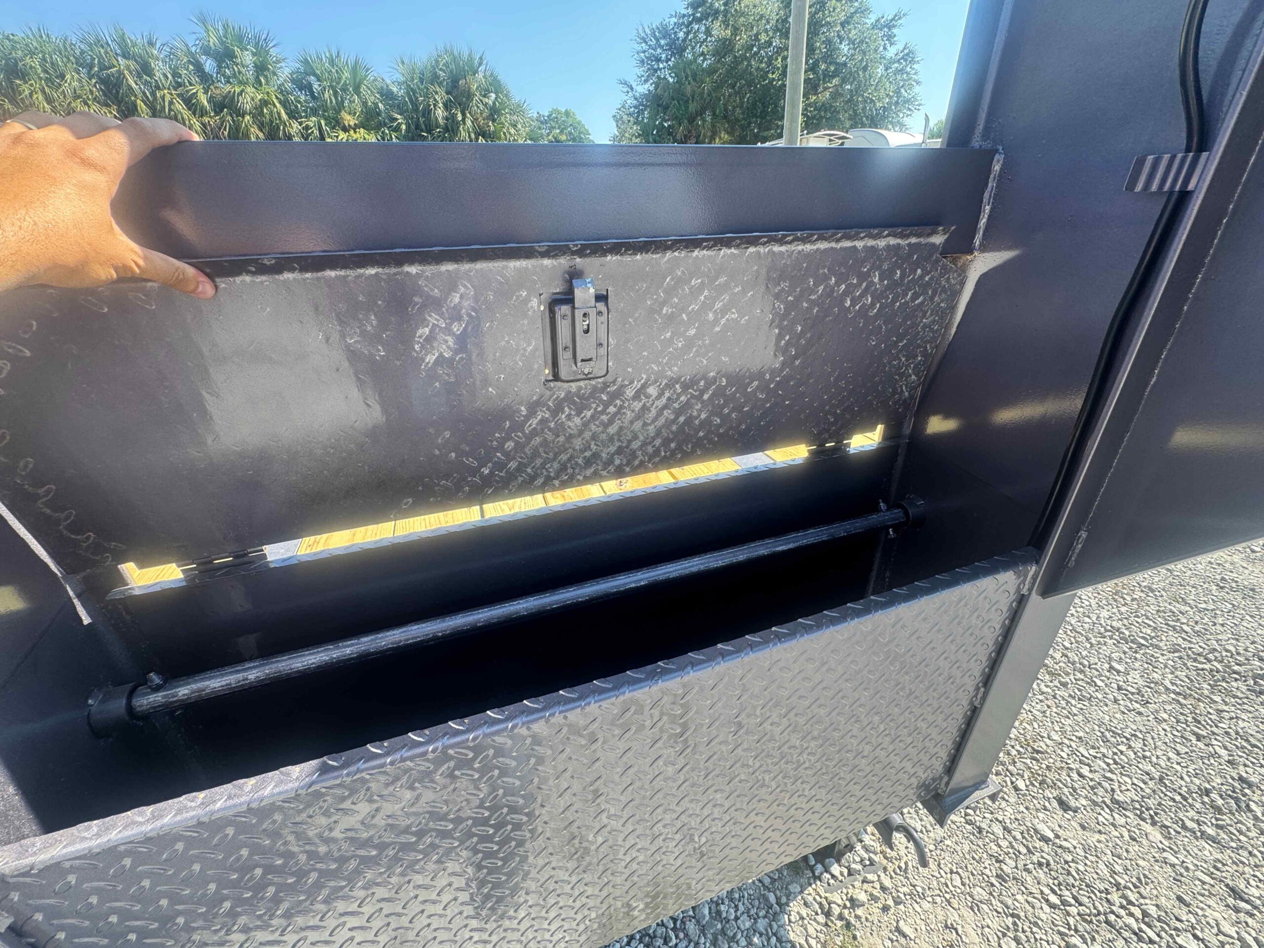 New 8.5×40 CALIBER Flatbed Trailer