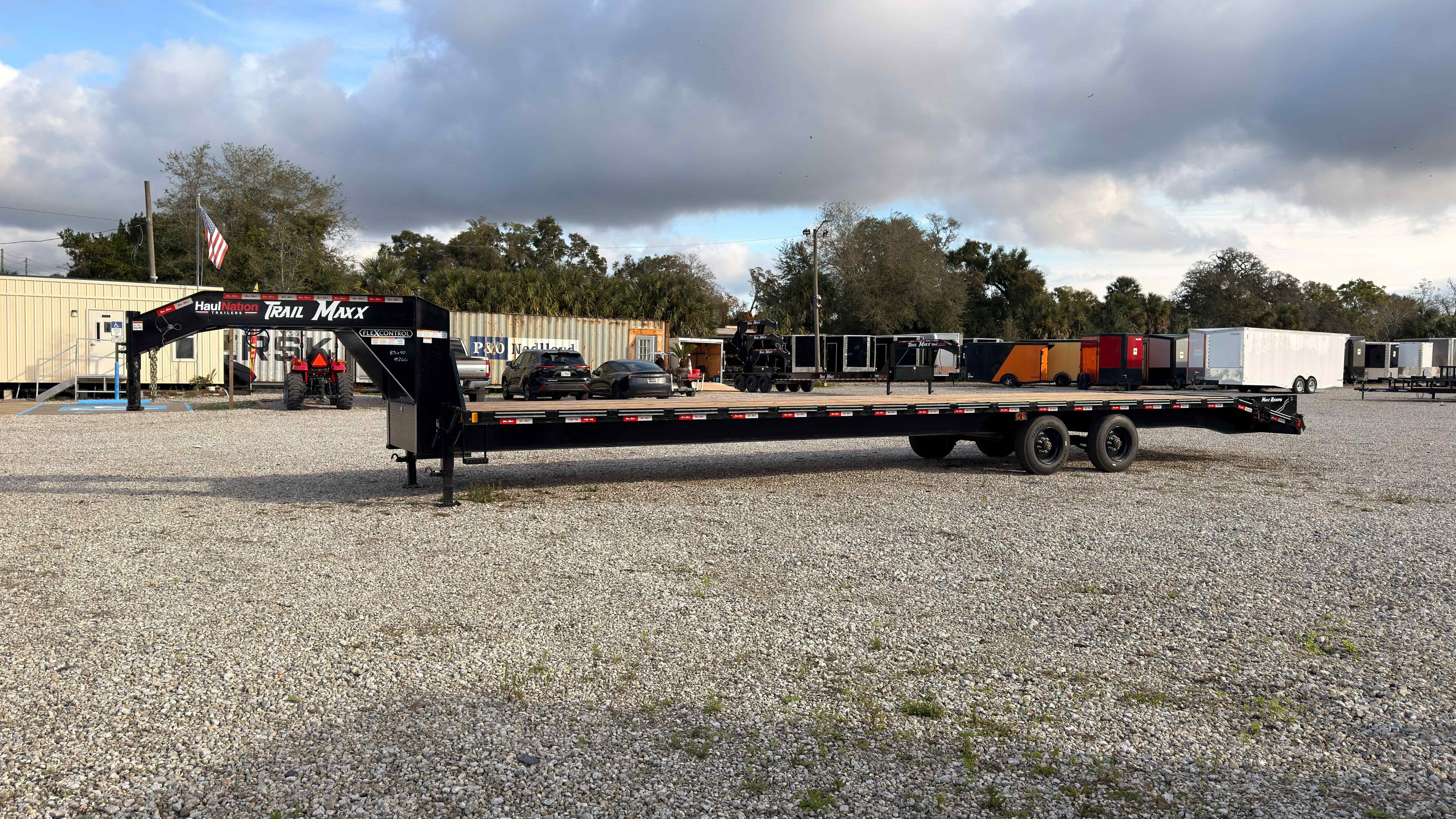 New 8.5×40 TRAILMAXX Flatbed Trailer