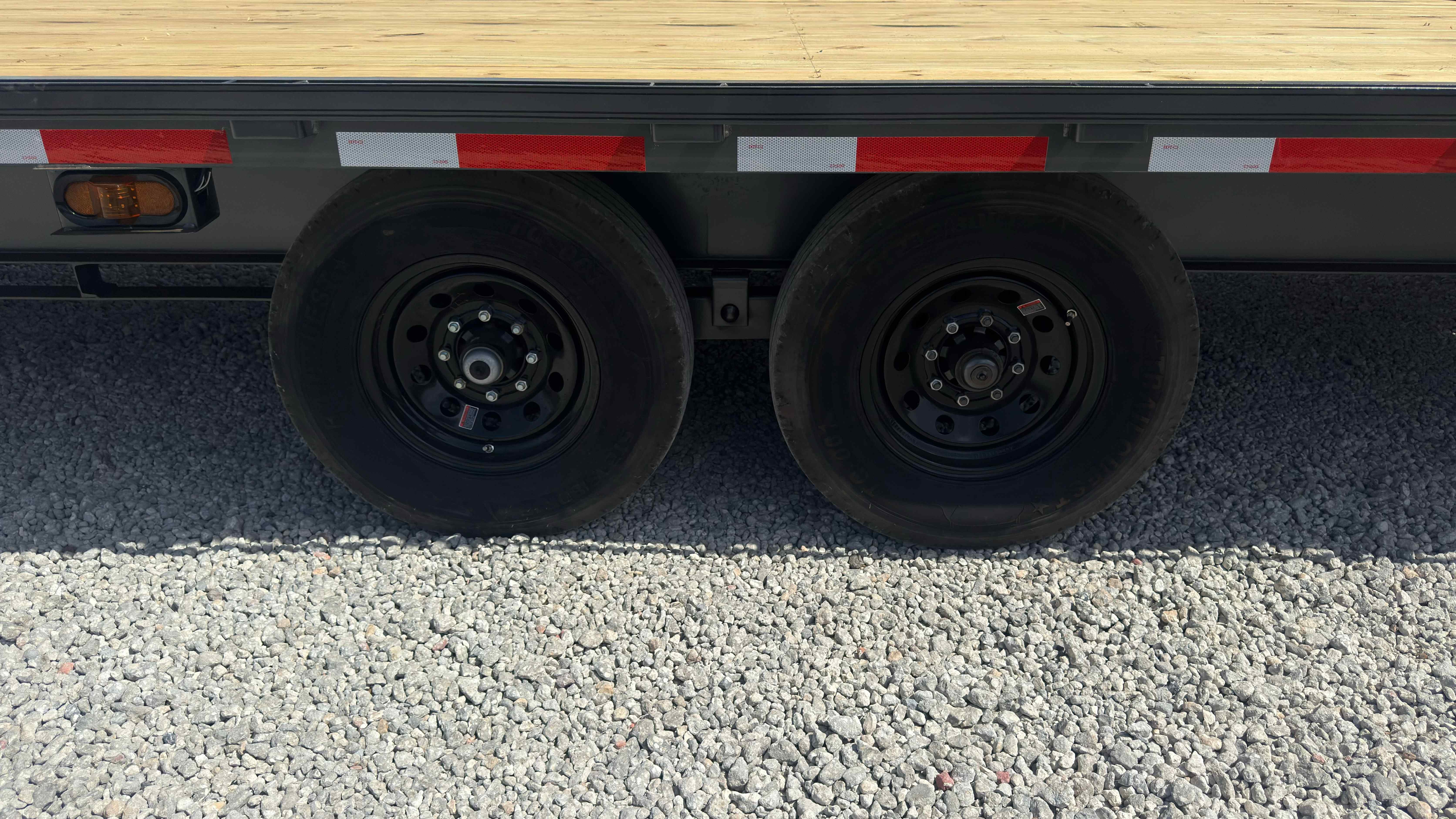 New 8.5×40 VAR TRAILERS LLC Flatbed Trailer