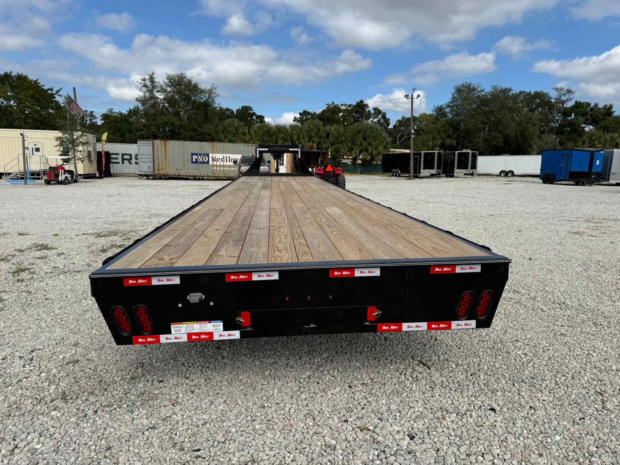 New 8.5×40 TRAILMAXX Flatbed Trailer